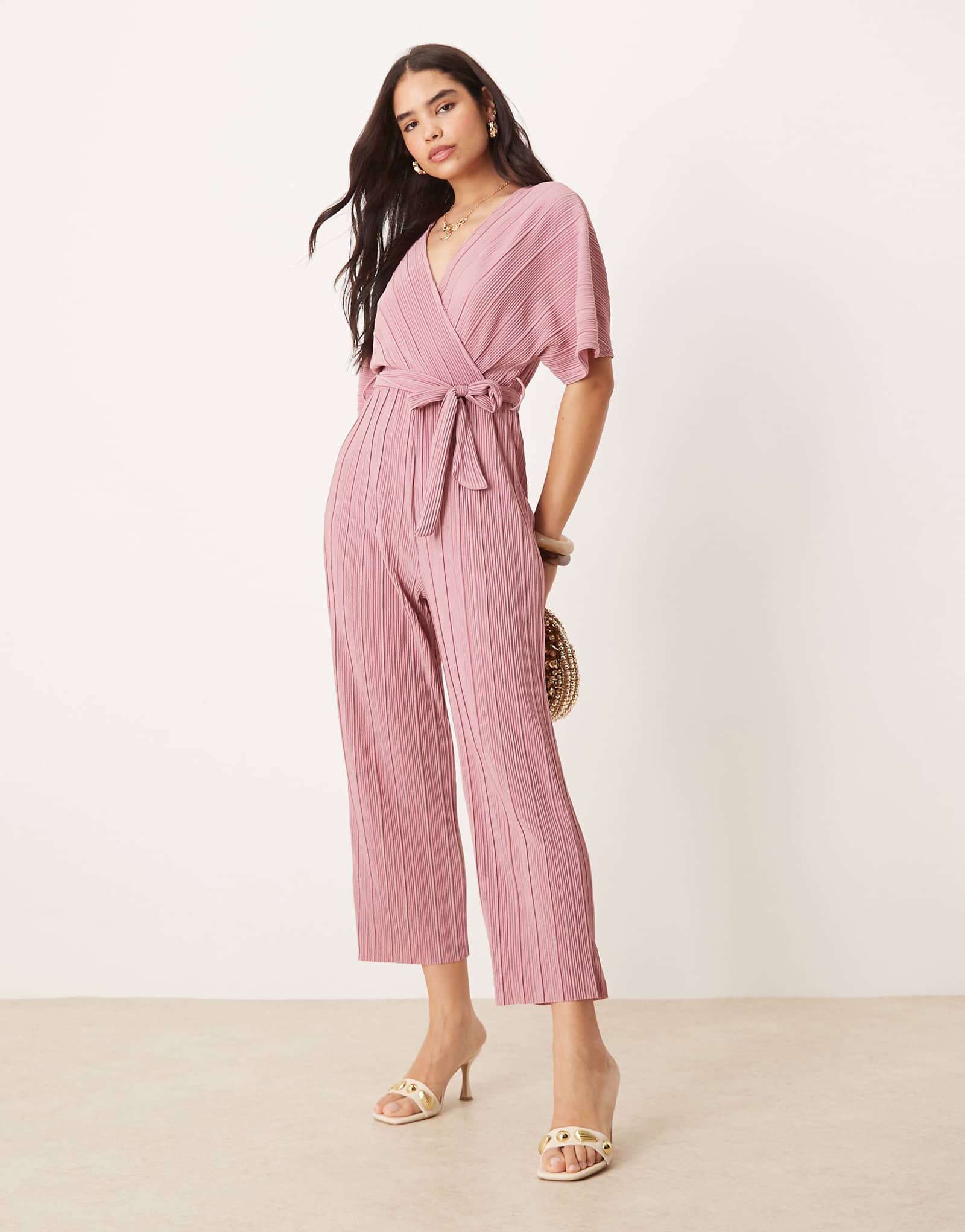 YAS plisse wrap front jumpsuit in lilas pink 19590₽