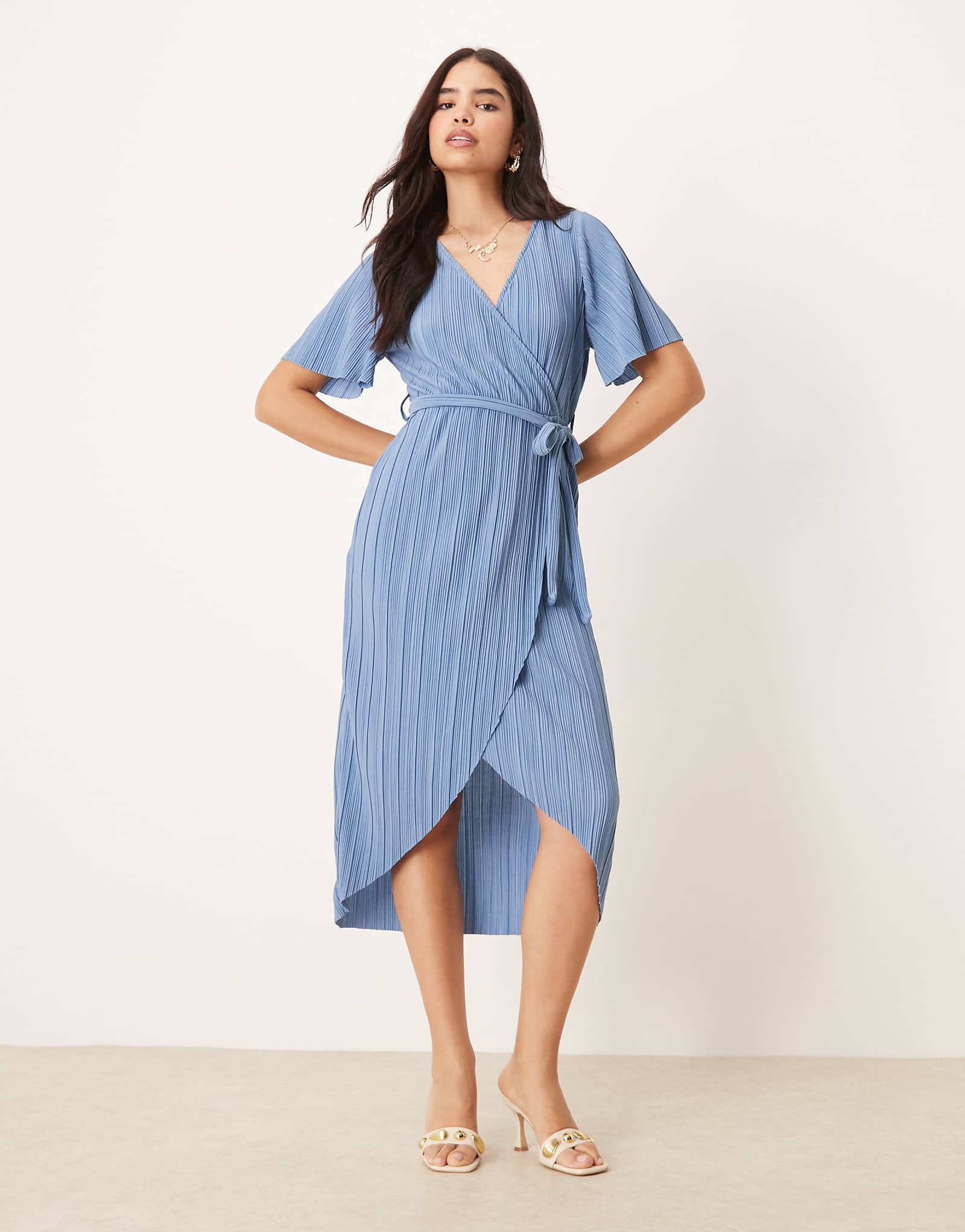 YAS plisse wrap midi dress in blue 19590₽