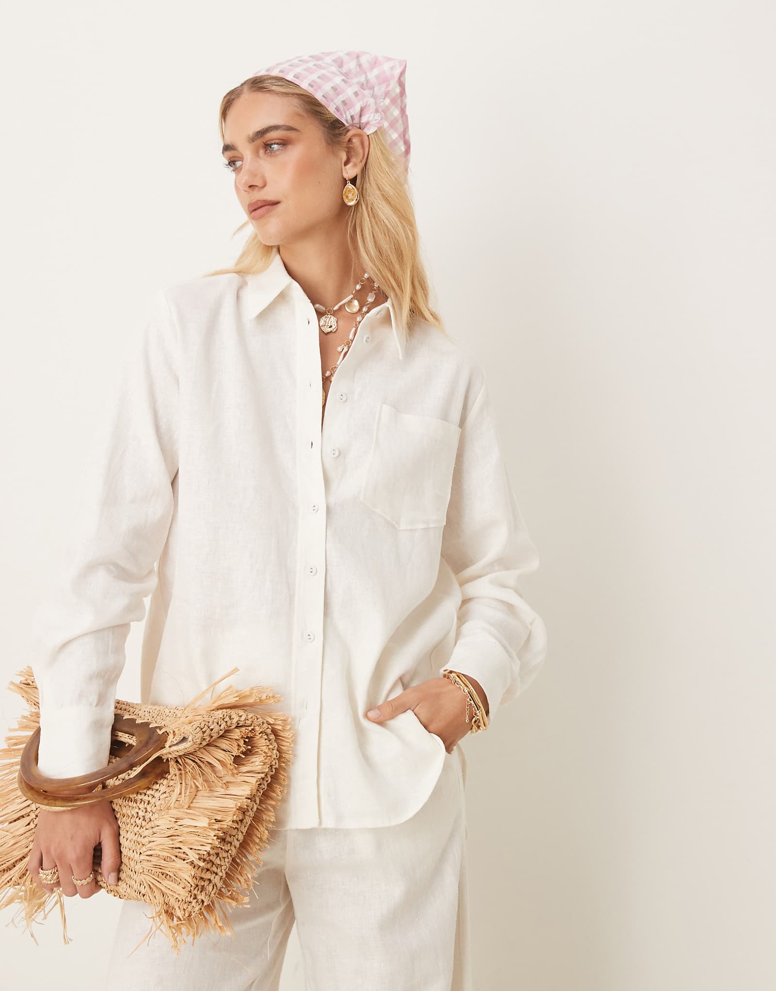 YAS linen mix oversized shirt in white - part of a set 23090₽