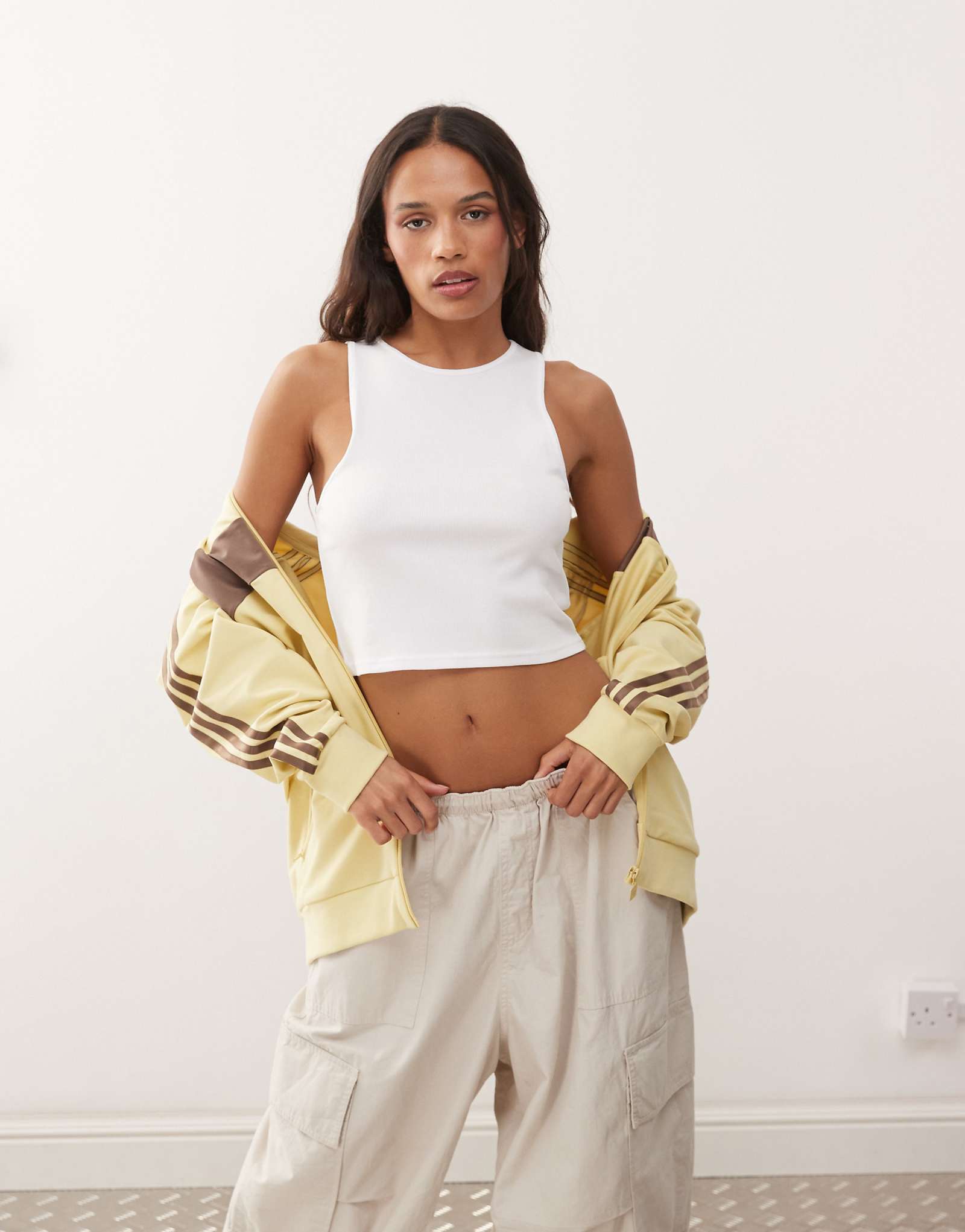 Weekday crop ribbed tank top in white 3590₽