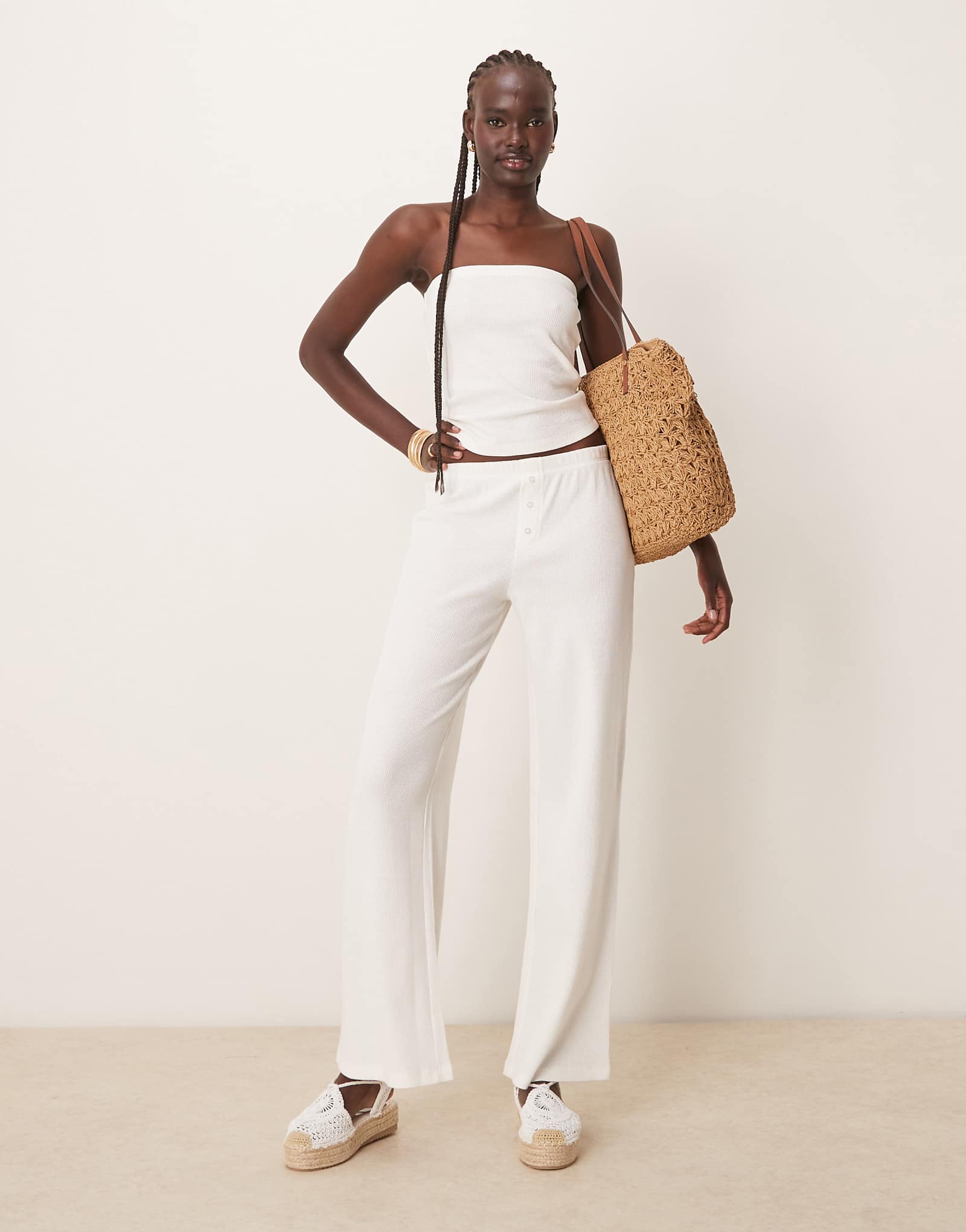ASOS DESIGN wide leg waffle pants in cream 3990₽