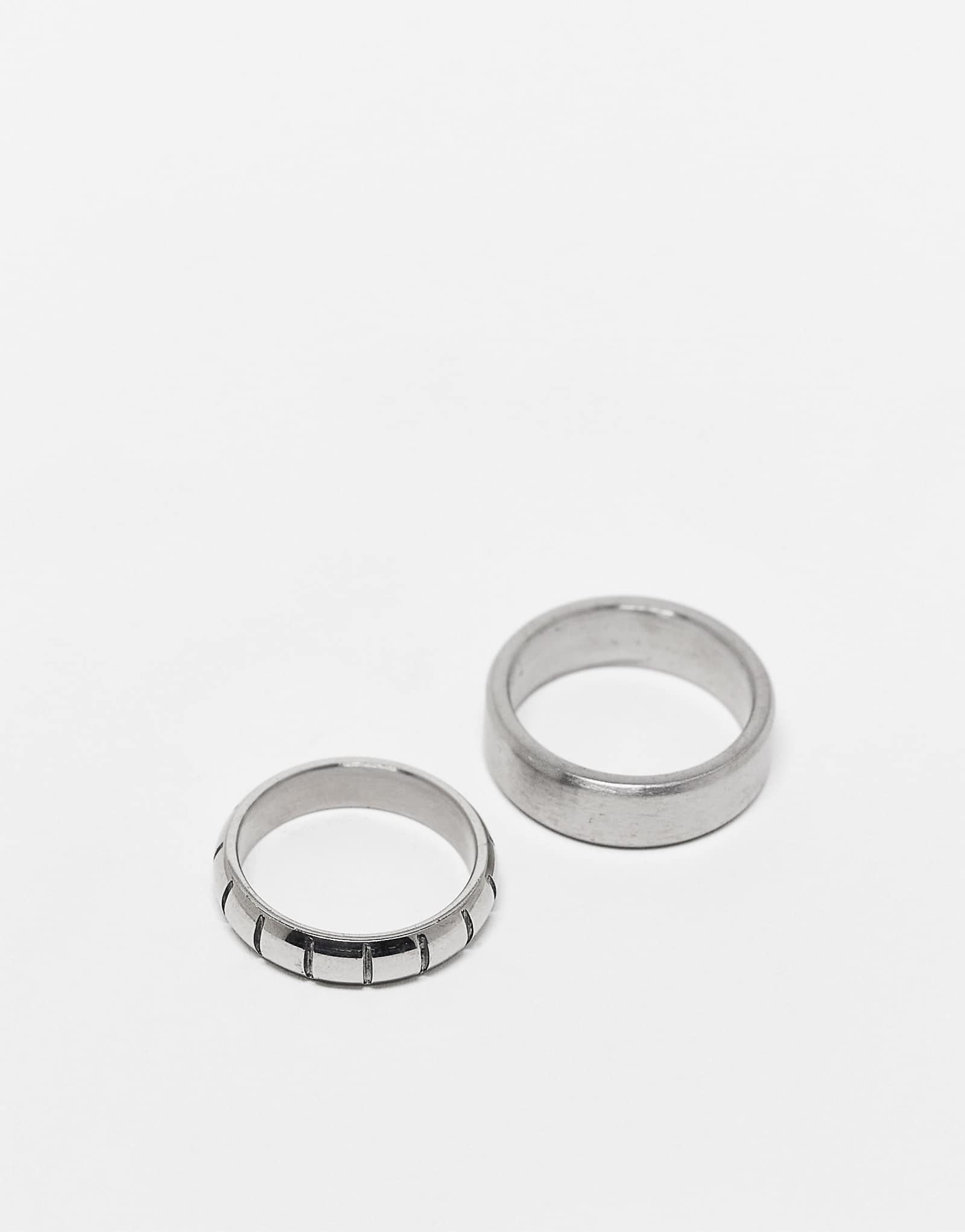 ASOS DESIGN waterproof stainless steel 2 pack rings with mixed textures in silver tones 3390₽