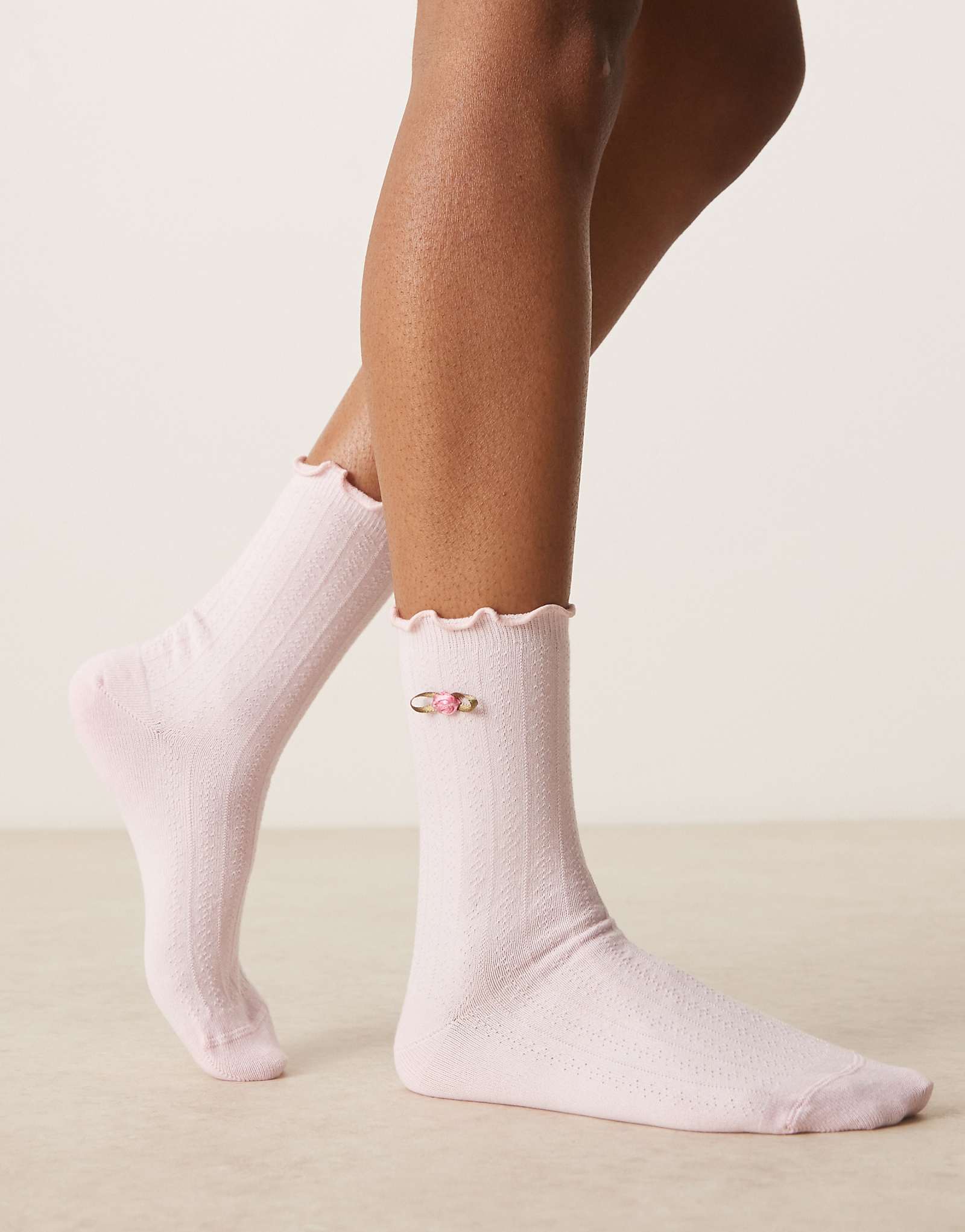 Boux Avenue rosebud pointelle socks in light pink 2190₽