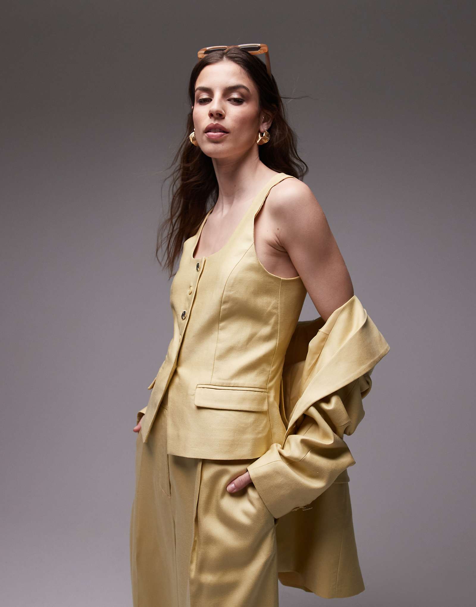 Topshop premium wedding guest occasion scoop neck longline vest in buttermilk - part of a set 12990₽