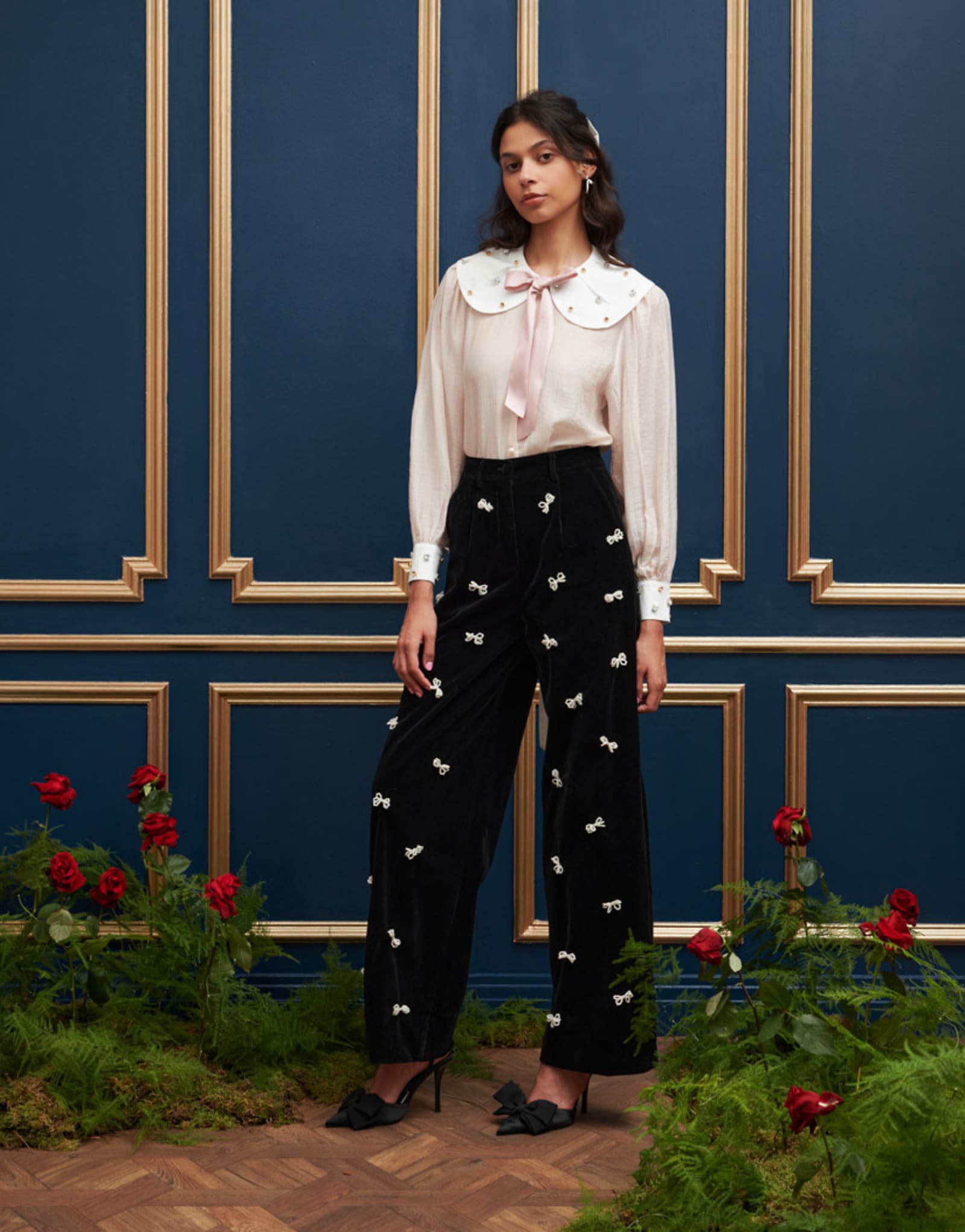 Dream Sister Jane bow embellished high waisted pants in black - part of a set 44490₽