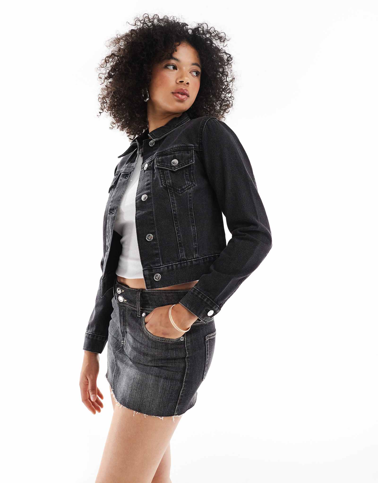 Miss Selfridge denim girlfriend jacket in clean black wash 8990₽