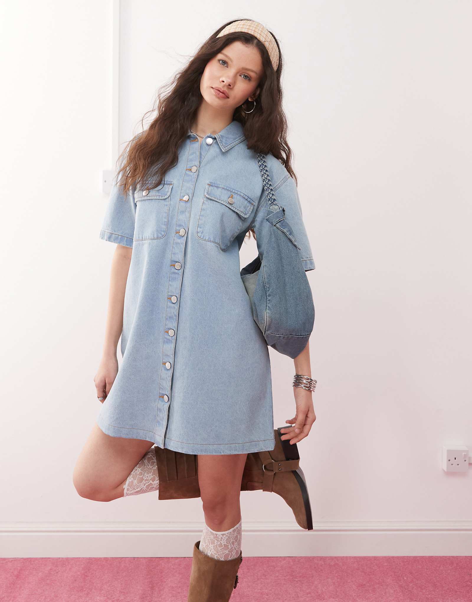 Miss Selfridge oversized short sleeve denim shirt dress in bleach wash 9090₽