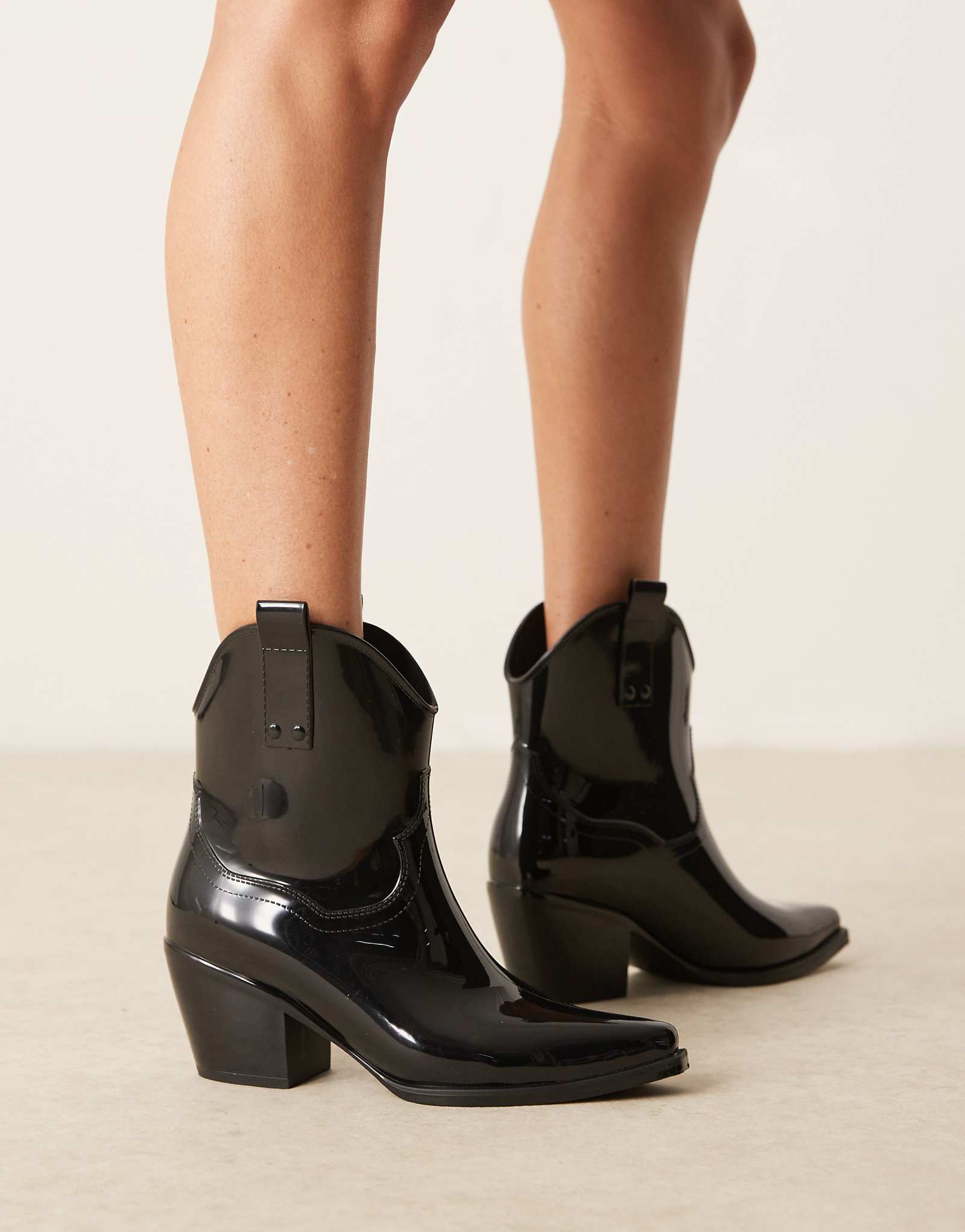 Glamorous welly western boots in black 8490₽