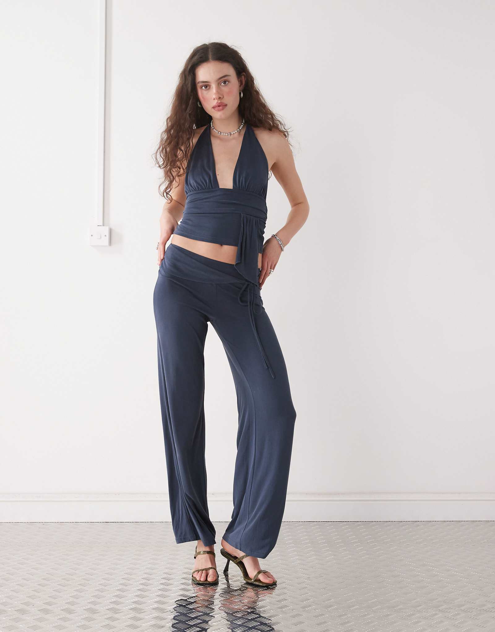 Motel donata low rise slinky pants in ocean storm blue 12190₽