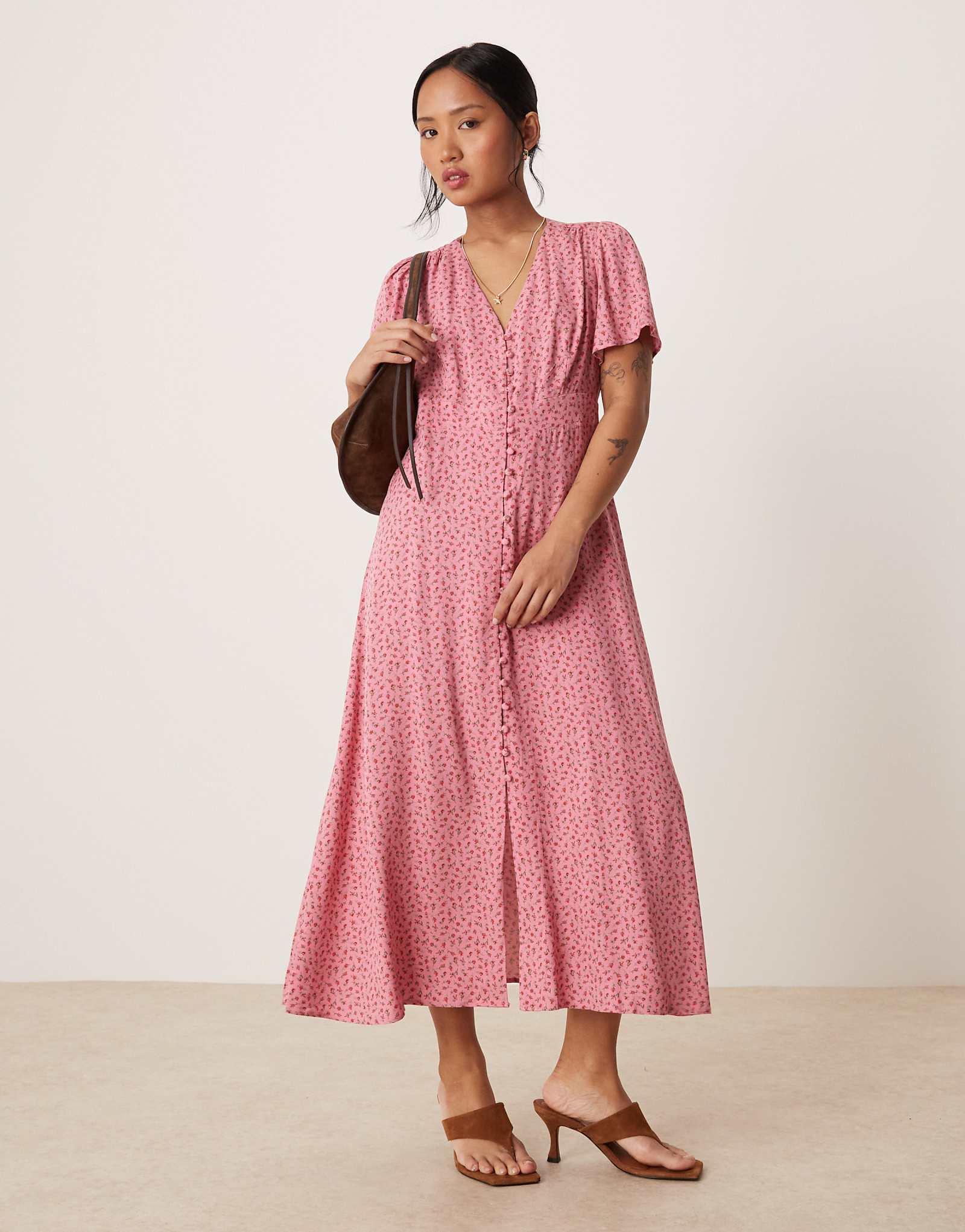 Nobodys Child Petite Andie button front midi tea dress in pink rosebud 27990₽