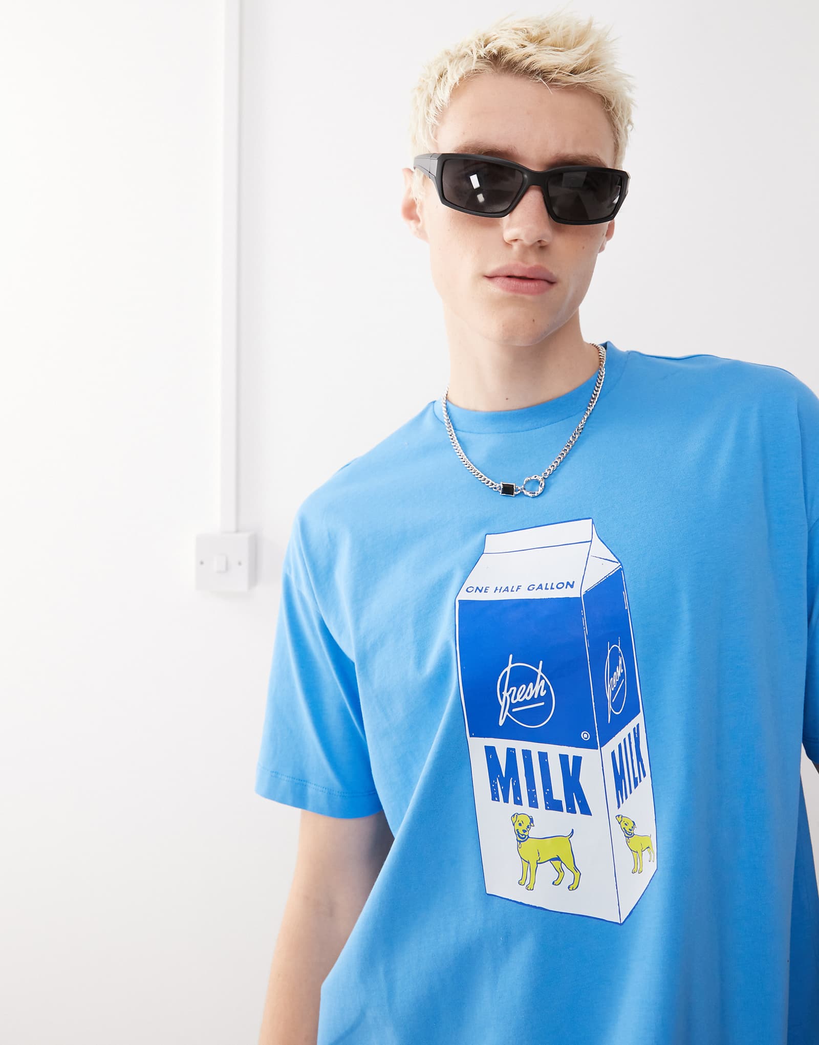 COLLUSION Skater fit graphic T-shirt with milk print in blue
