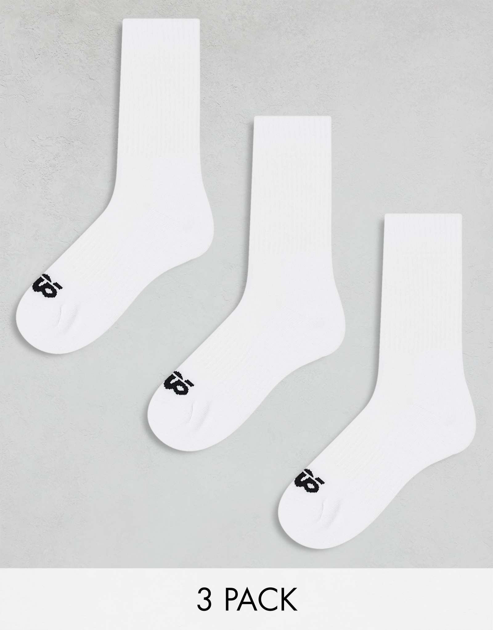 4505 3 pack running socks with elasticized arch support and anti bacterial finish in white 3990₽