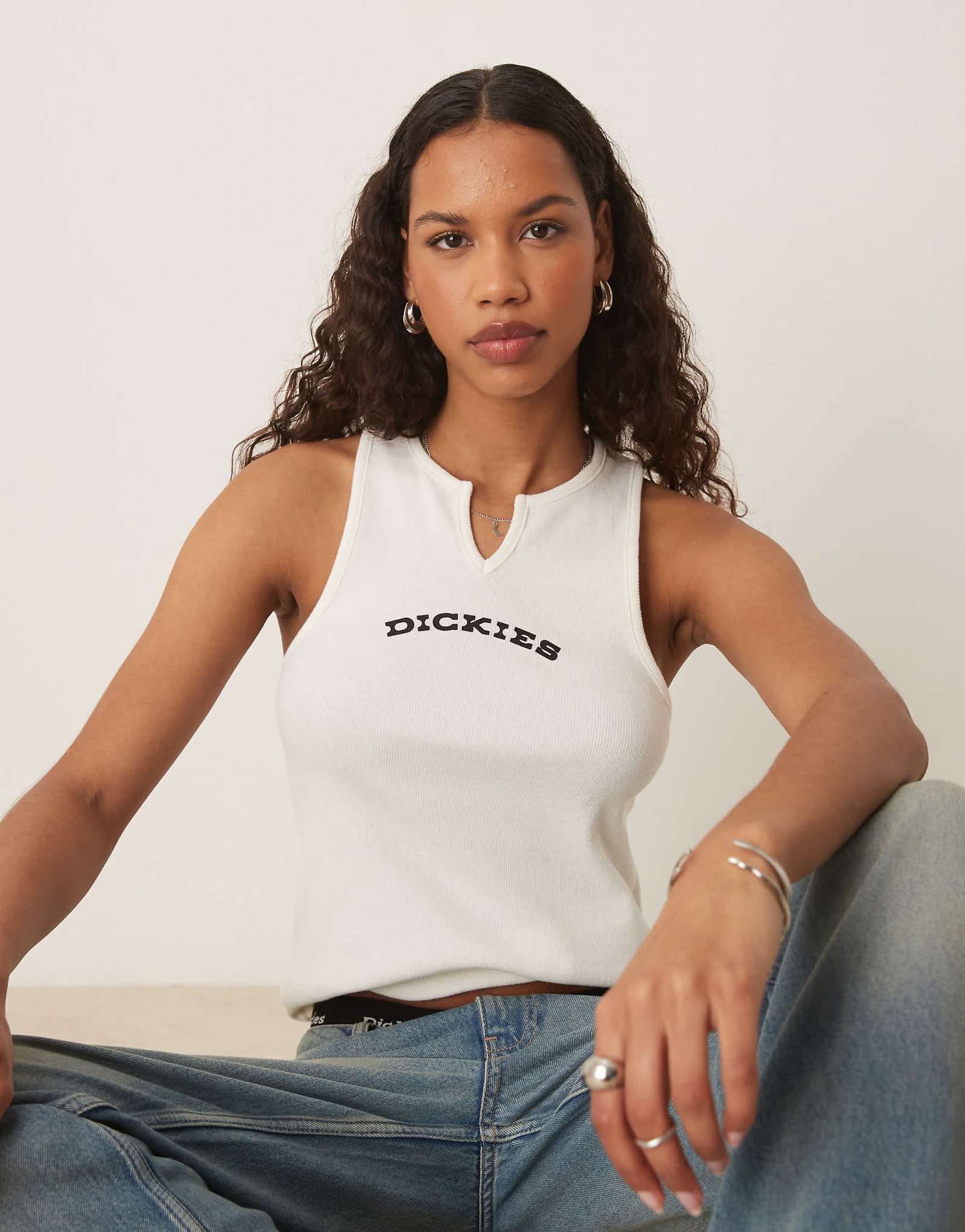 Dickies v neck top in cream