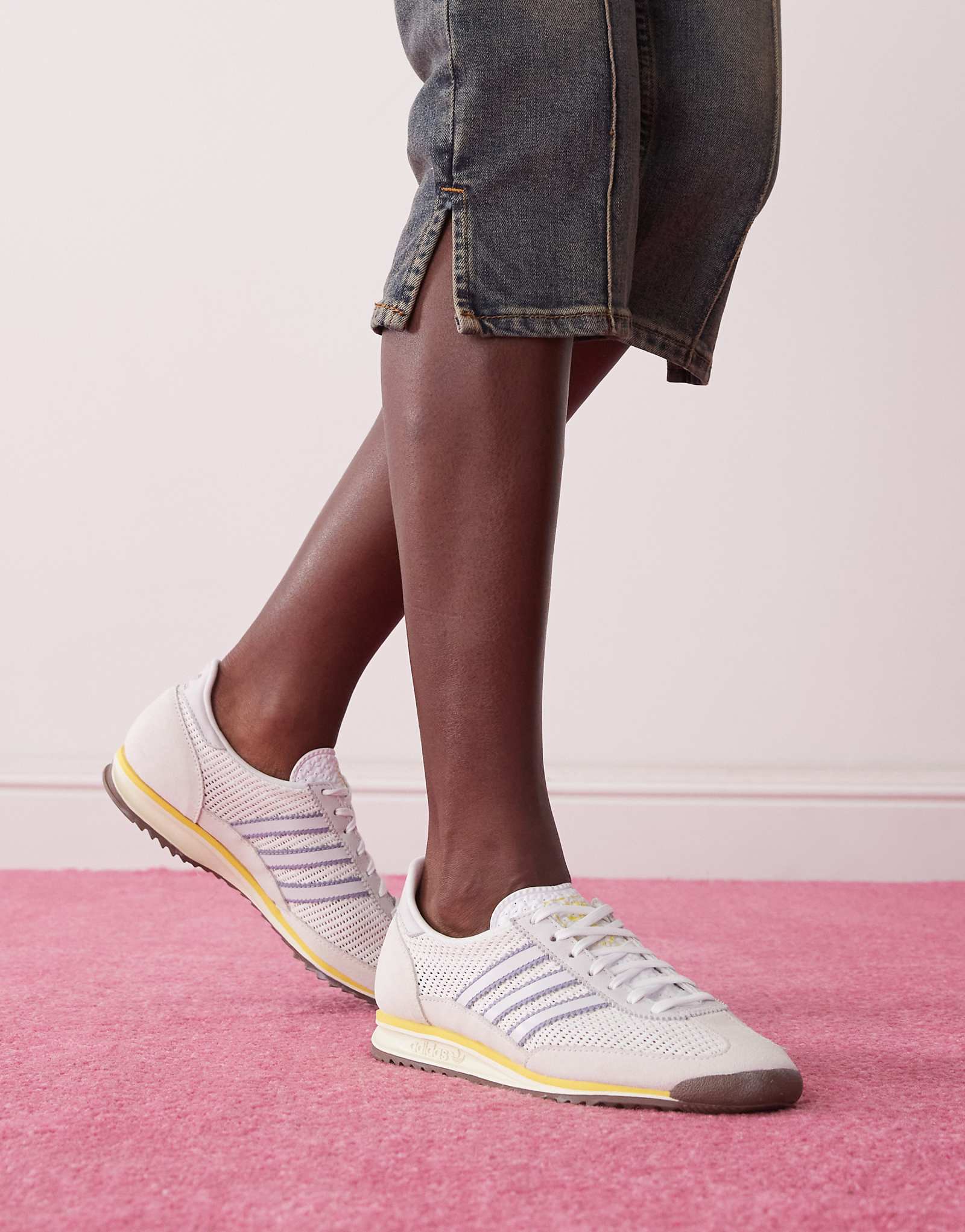 adidas Originals SL 72 OG sneakers in gray with blue detail 11190₽