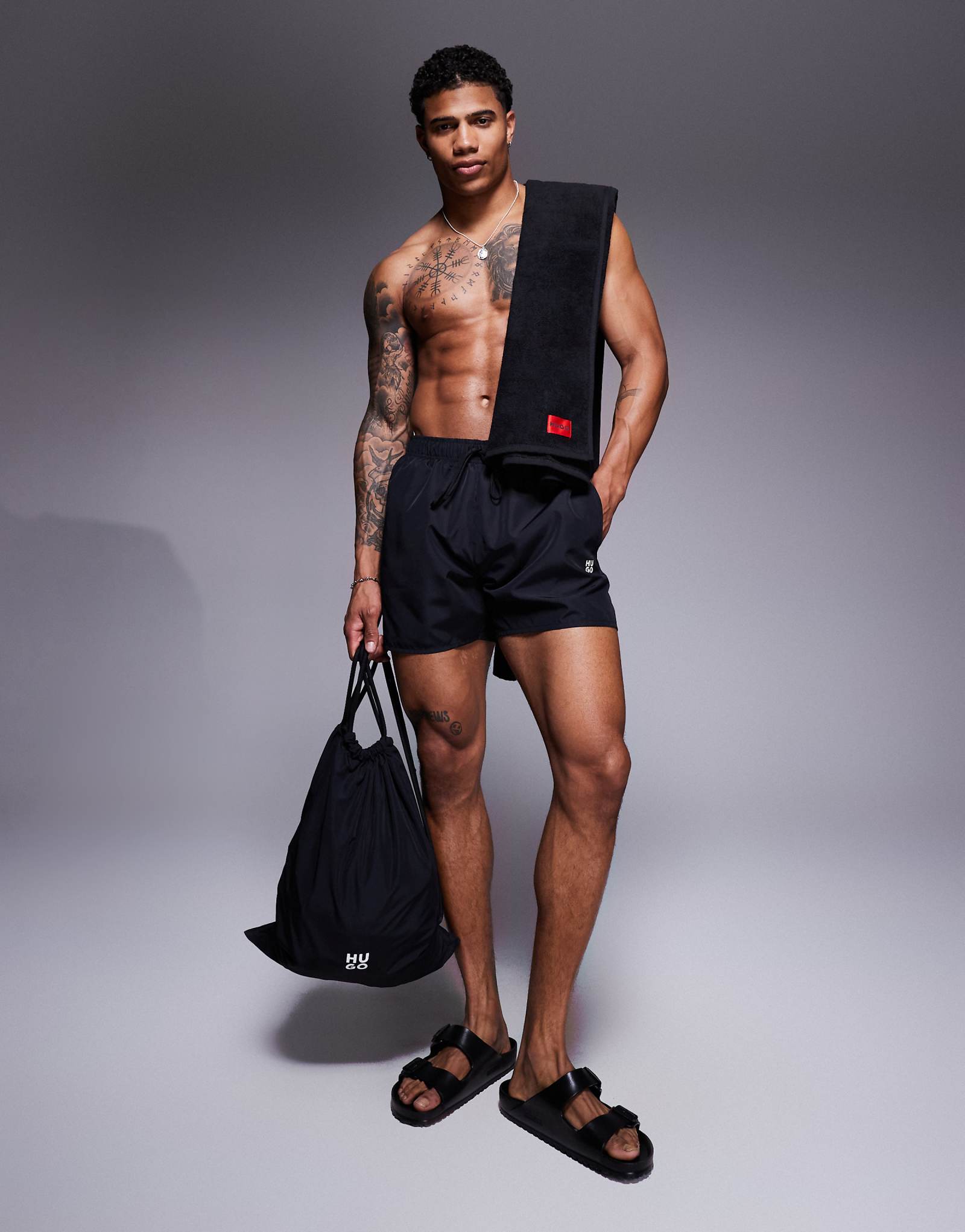 HUGO RED Cruise logo towelswim shorts and bag set in black 20990₽