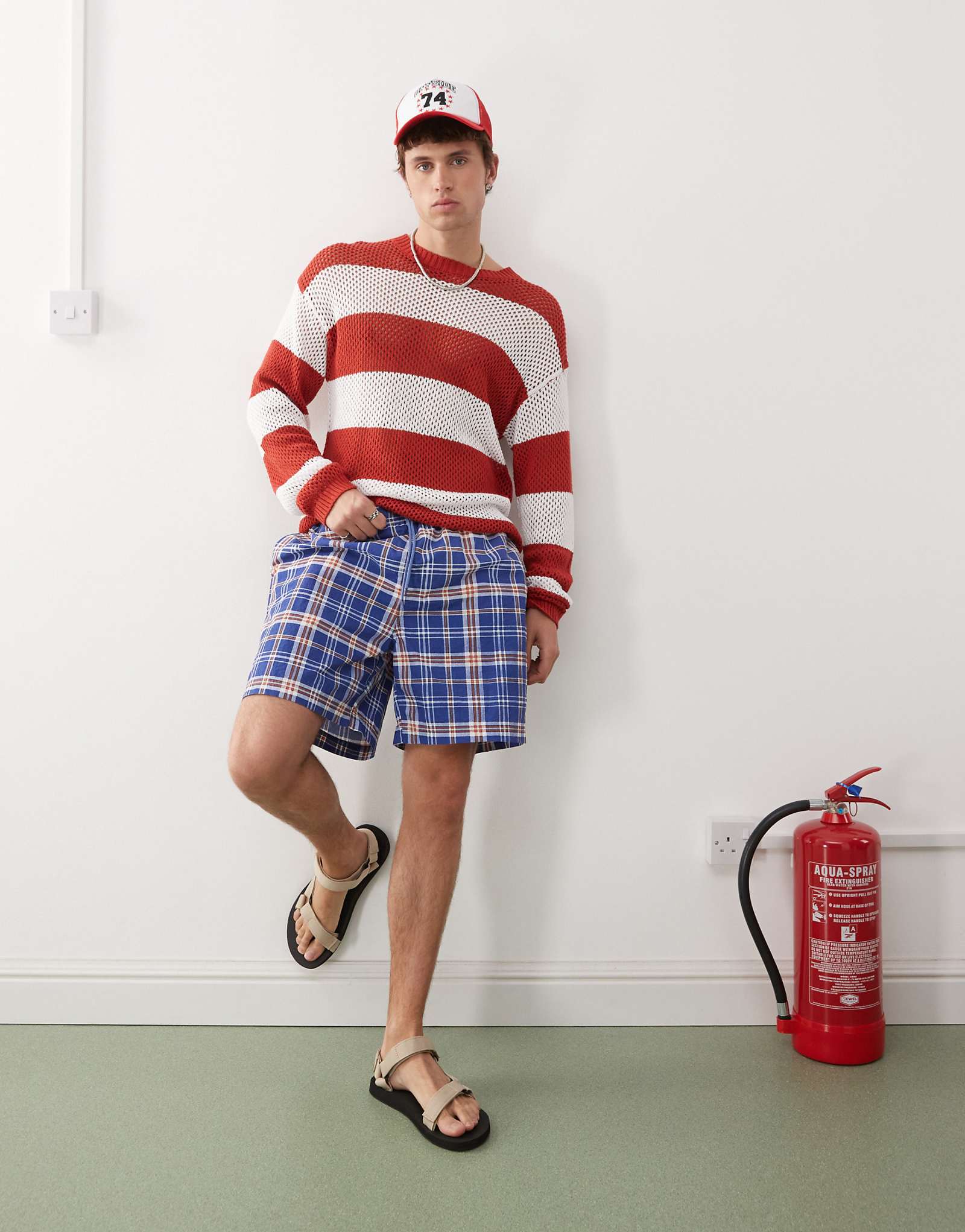 COLLUSION swim shorts in blue plaid 4990₽