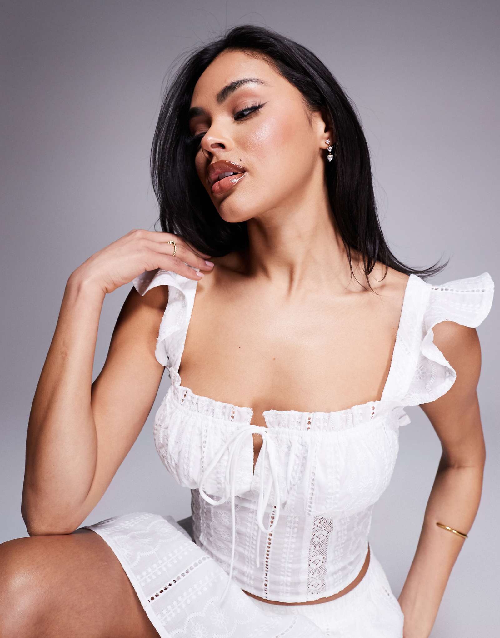 Укороченный топ broderie milkmaid белого цвета 