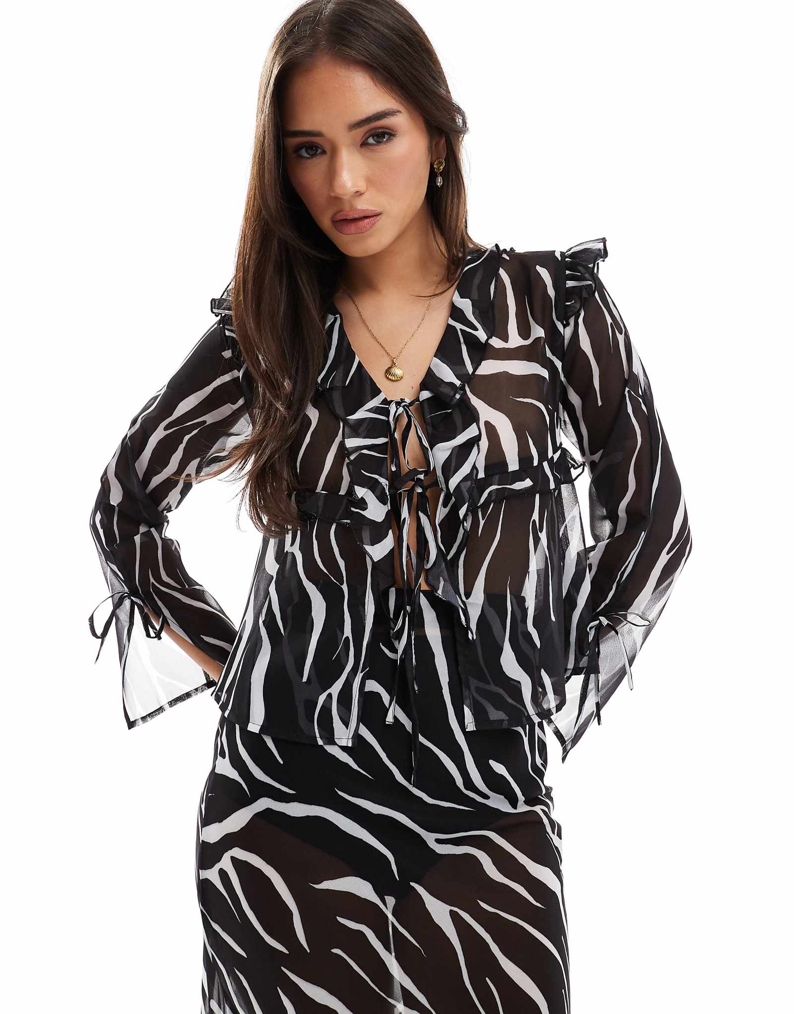 Esmee Exclusive sheer tie front beach top with ruffle trim in zebra 3290₽