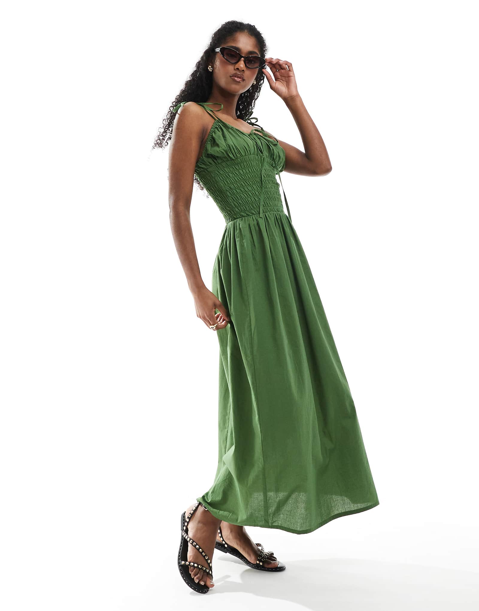 Esme Exclusive shirred detail beach dress in olive 7490₽