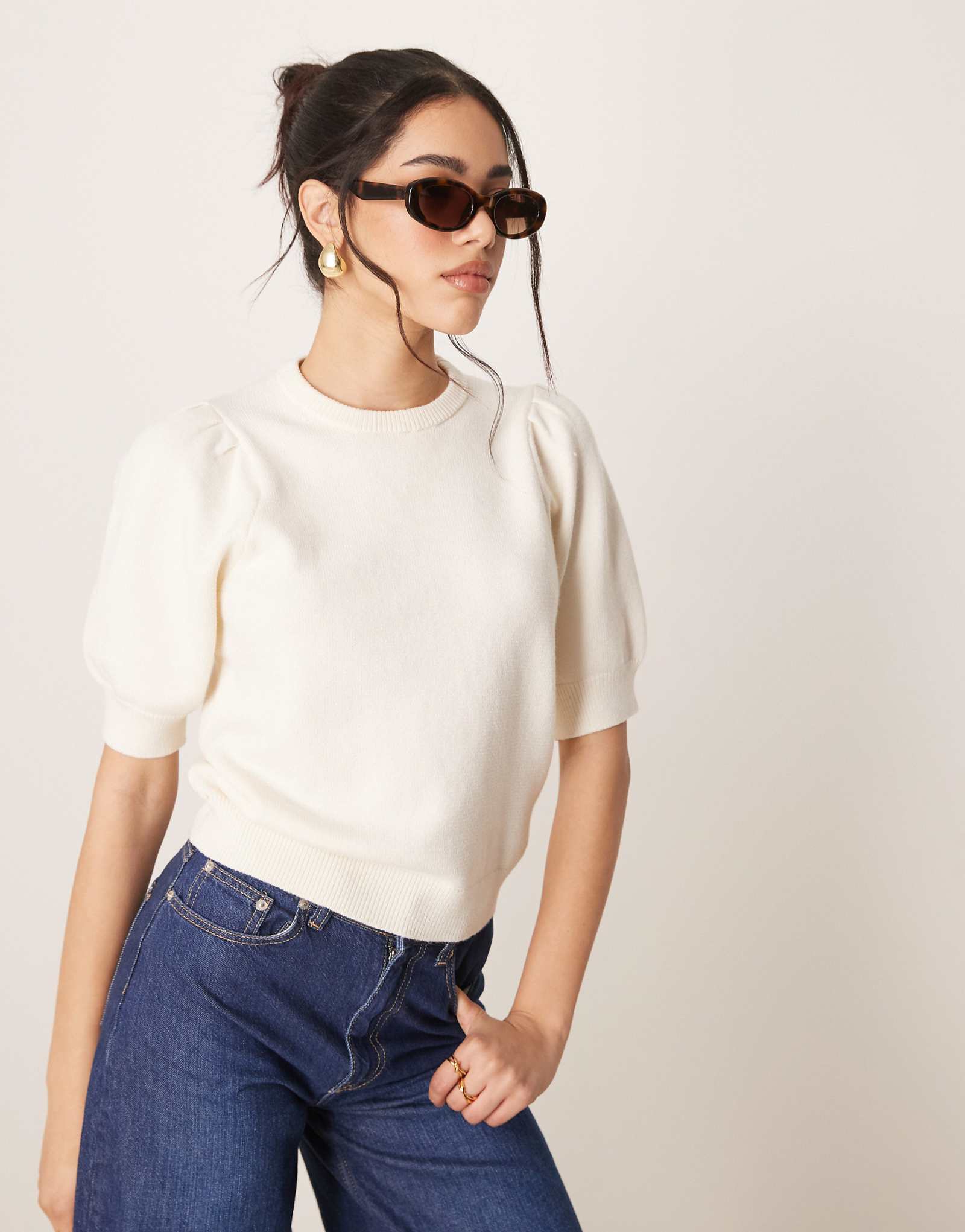 Gina Tricot knitted short sleeve sweater with puff sleeves in cream 10290₽