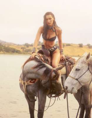 Бикини Frankies x Черный топ-бикини Bella Hadid с высоким воротом