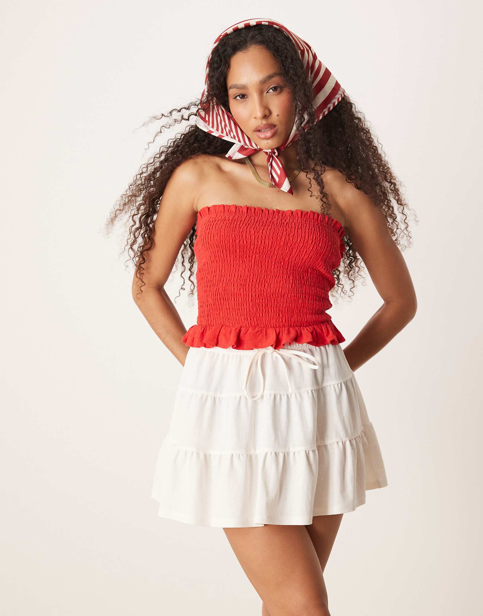 Gina Tricot mini ruffle flippy skirt in cream 8090₽