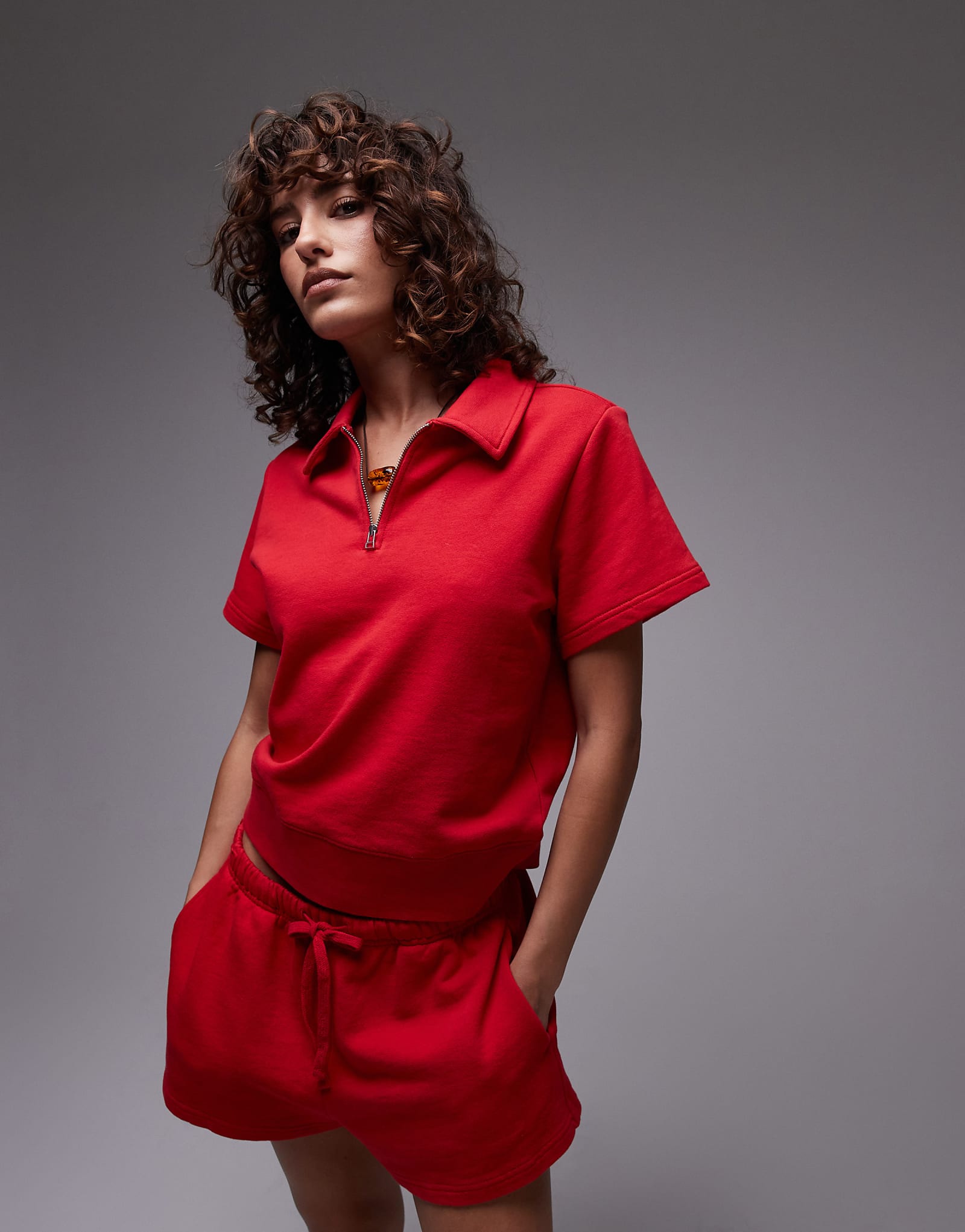 ARKET quarter zip short sleeve polo shirt in red 10390₽