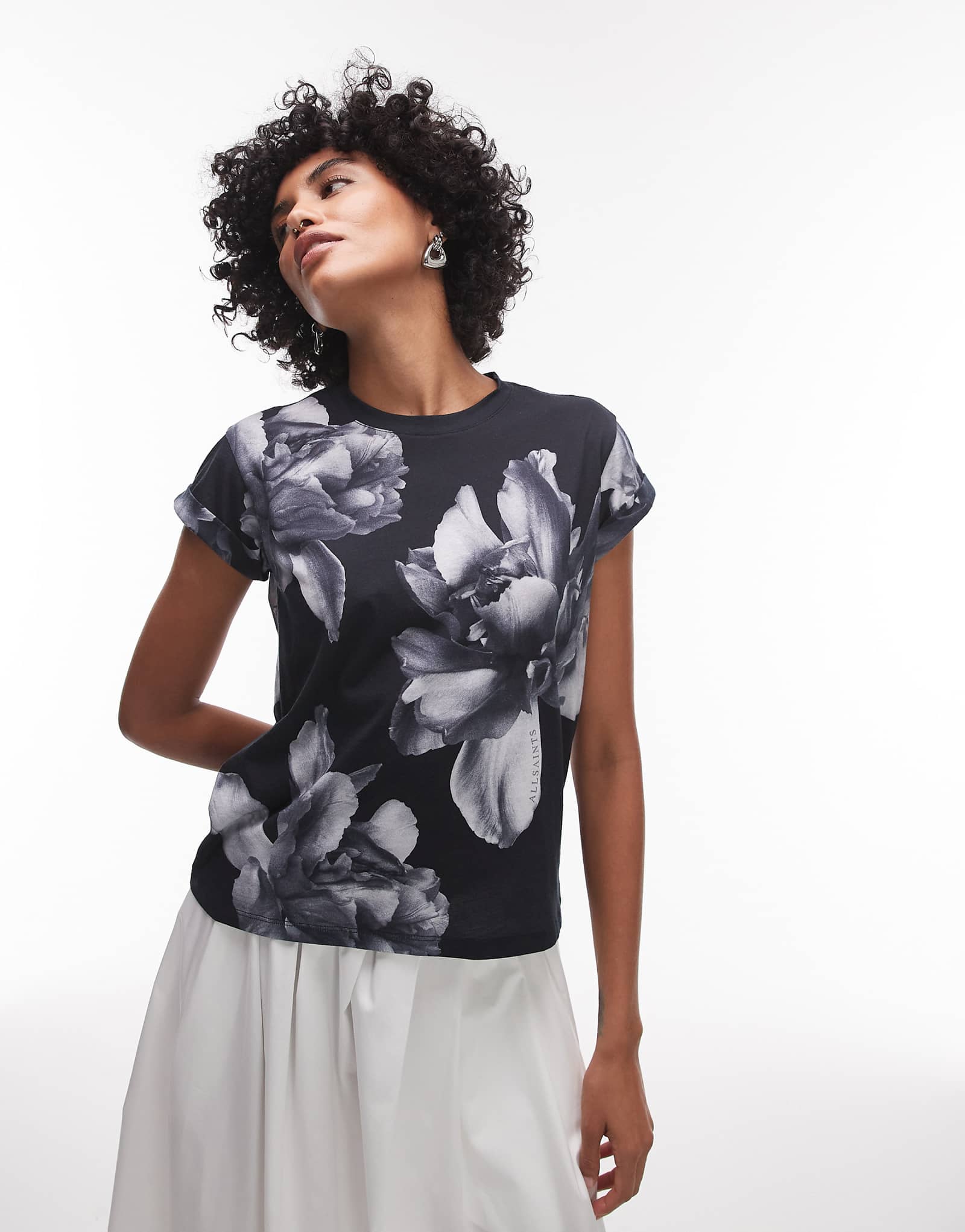 Allsaints anna tee in ione black 14990₽