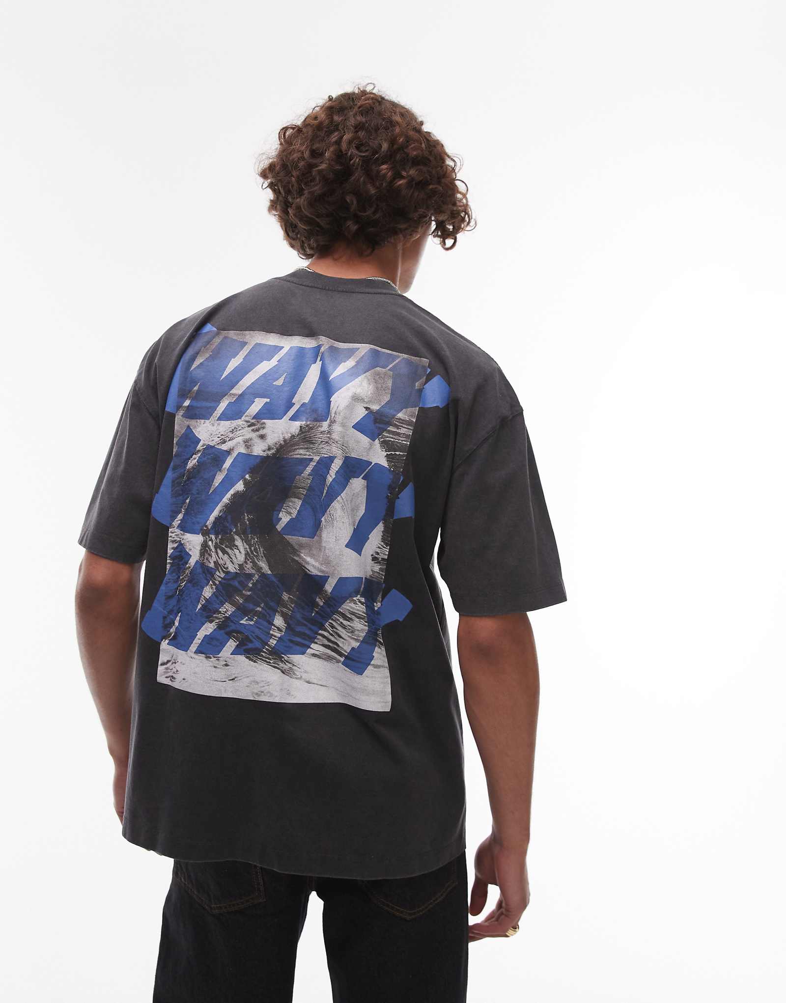 Allsaints wavy t-shirt in washed black 14790₽