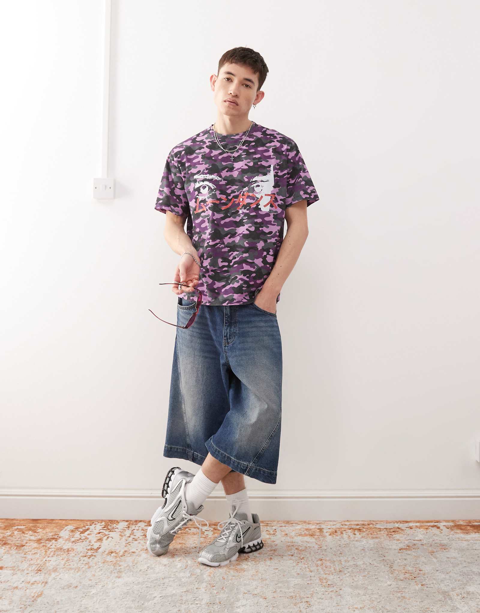 COLLUSION Purple camo skater boxy fit T-shirt with print 4290₽
