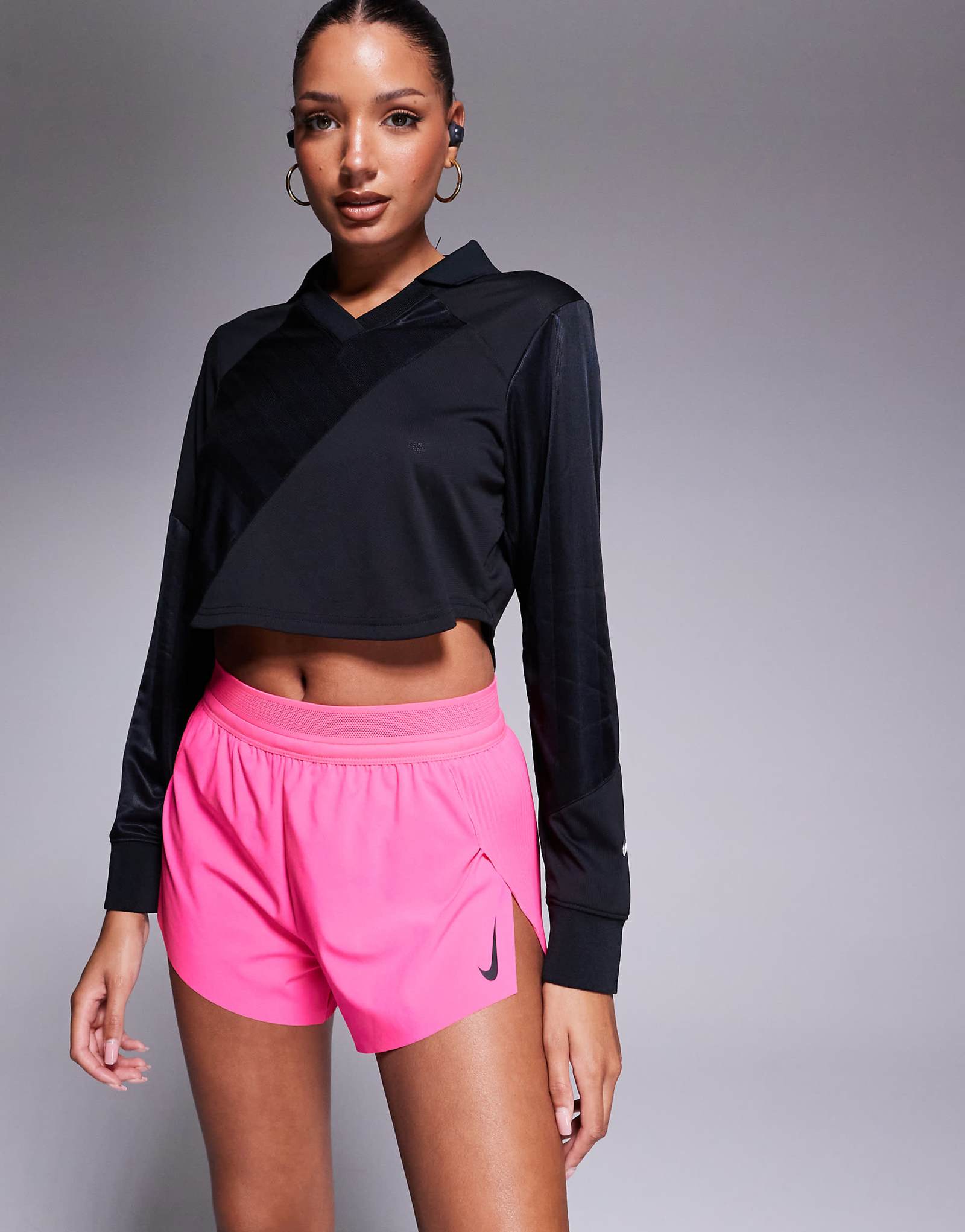 Nike Running AeroSwift 3 inch pleated shorts in pink 16290₽