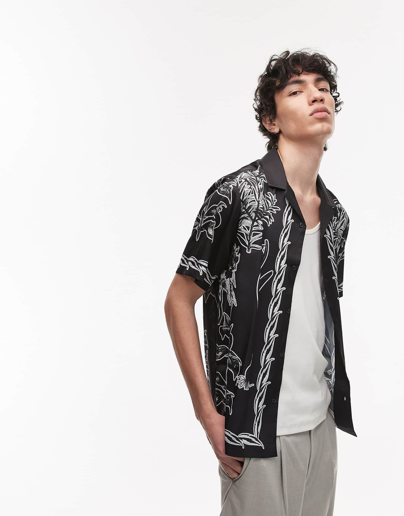 Topman short sleeve border printed shirt in black 7590₽