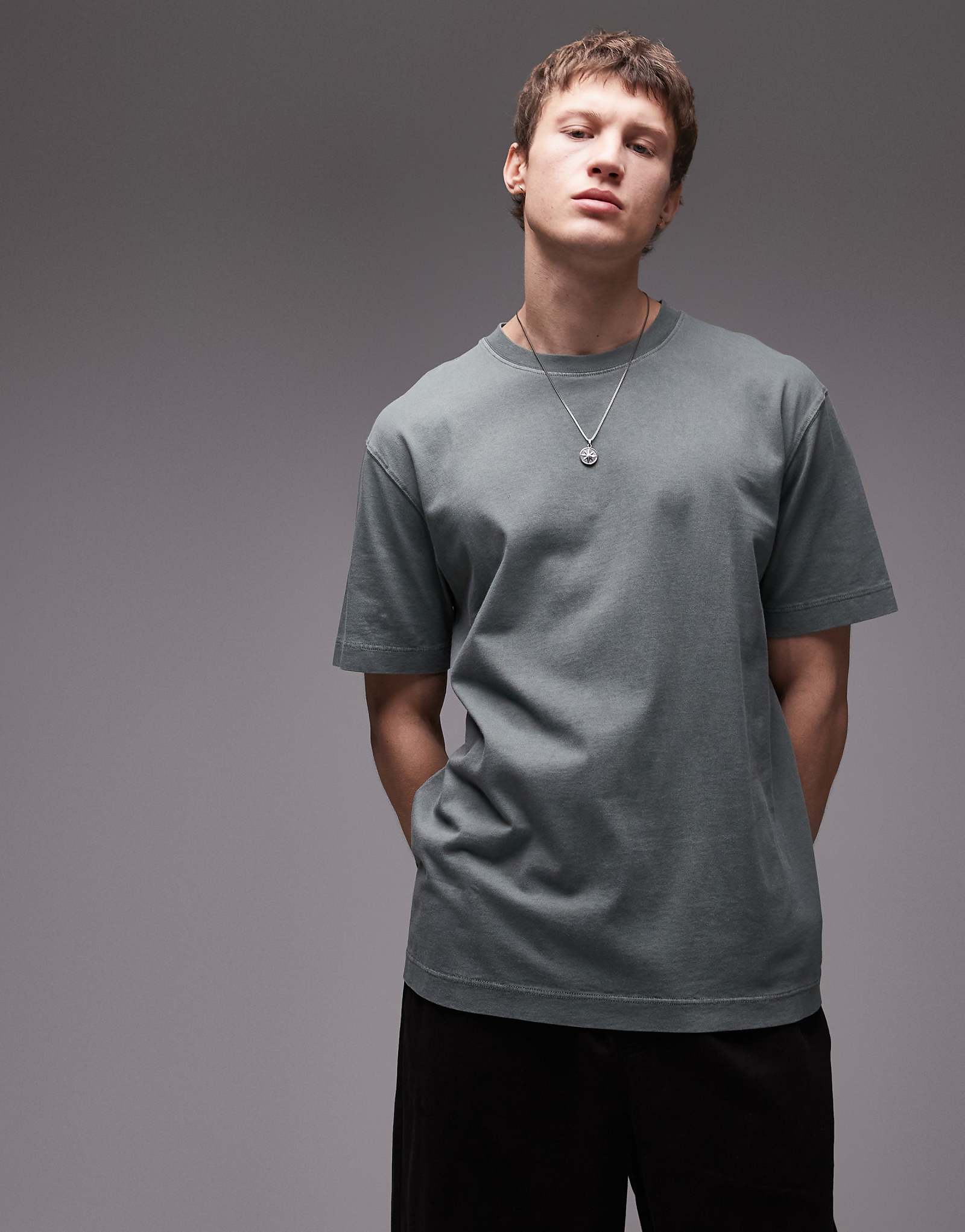Topman oversized washed t-shirt in sage 4890₽