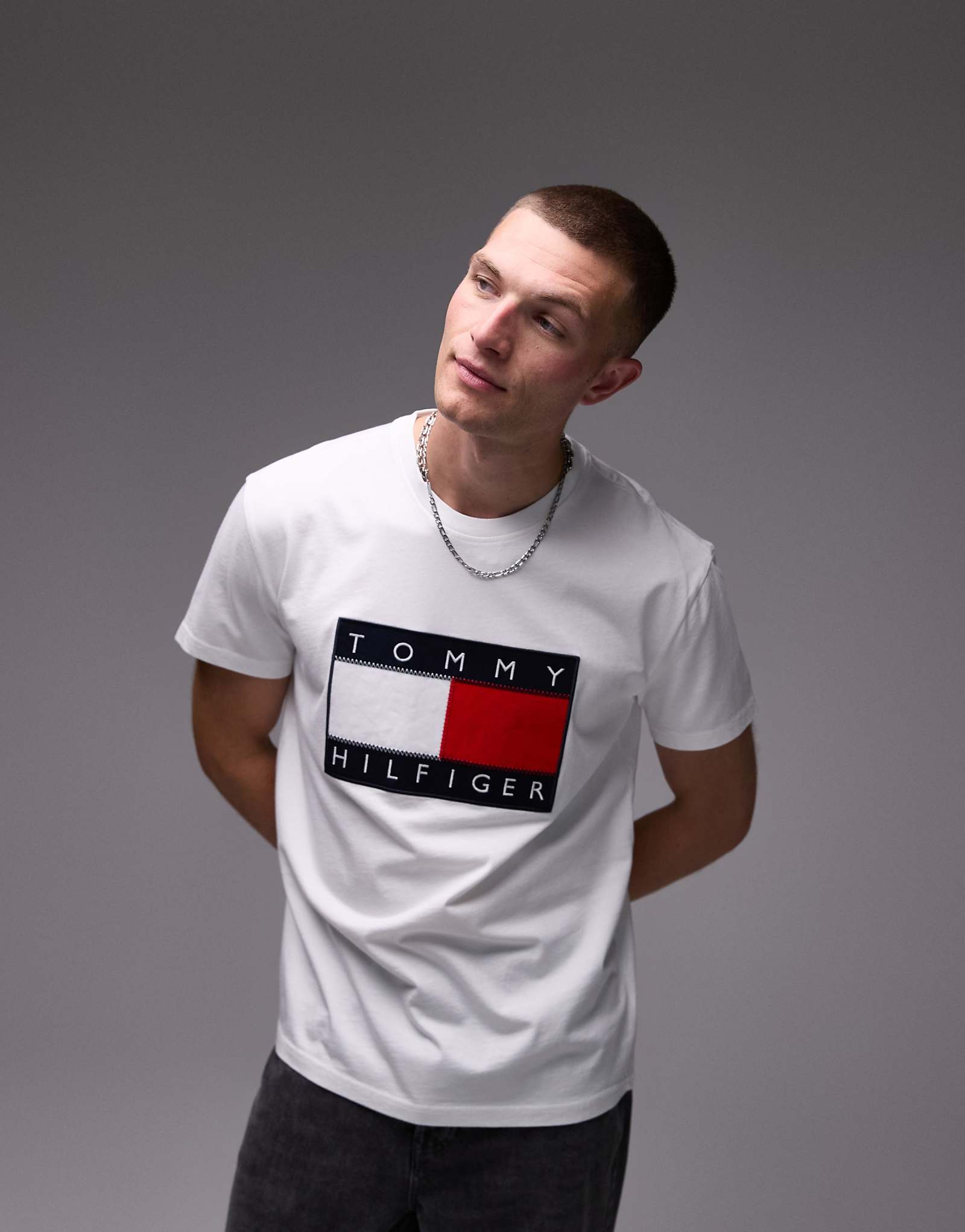 Tommy Hilfiger sailing flag T-shirt in white 14890₽