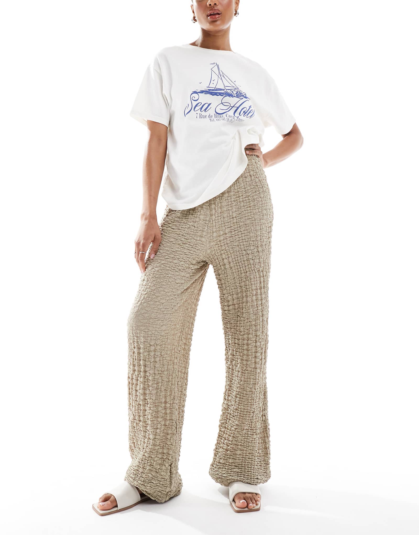 ONLY Tall textured wide leg pants in beige 6090₽