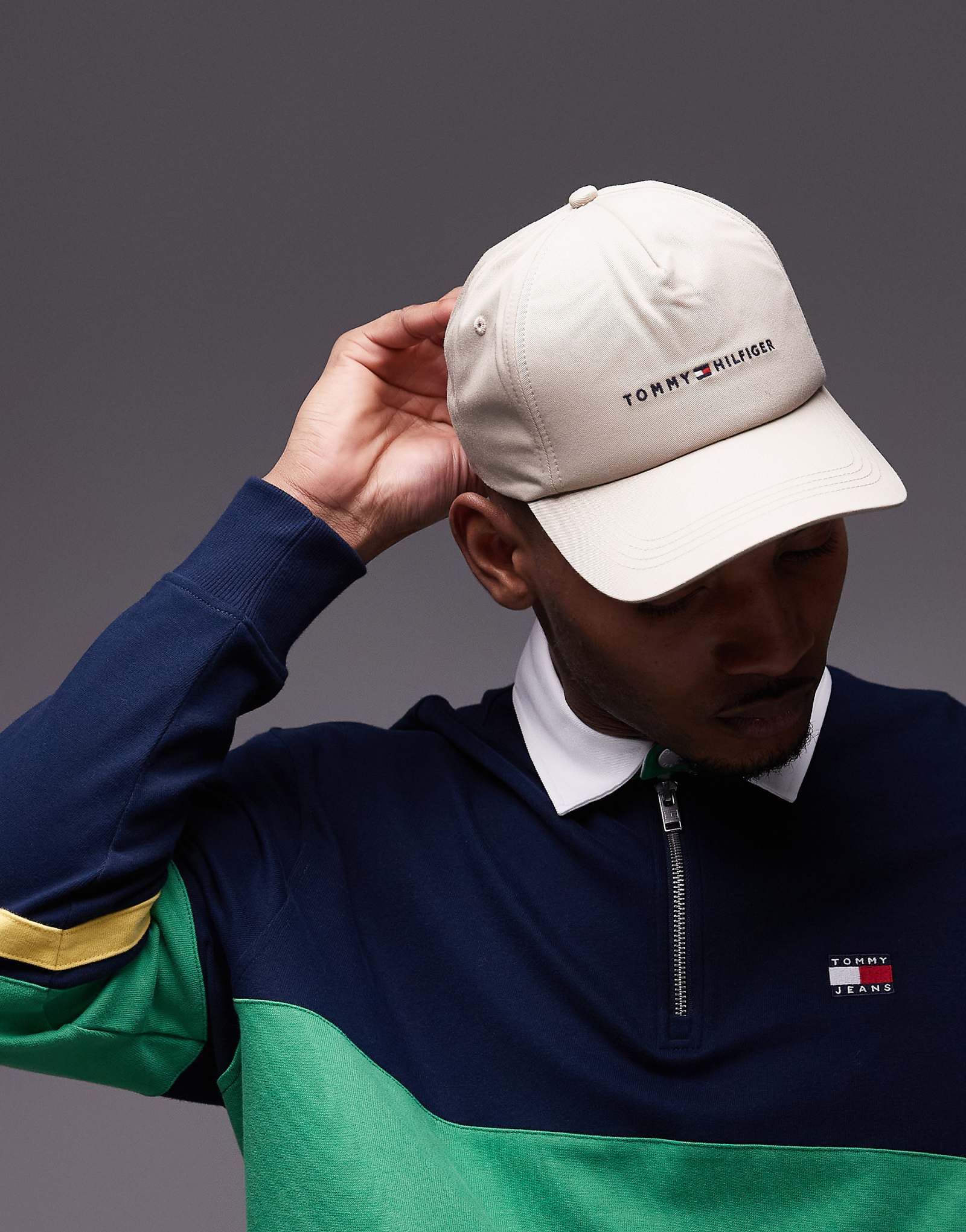Tommy Hilfiger linear logo cap in beige 10090₽
