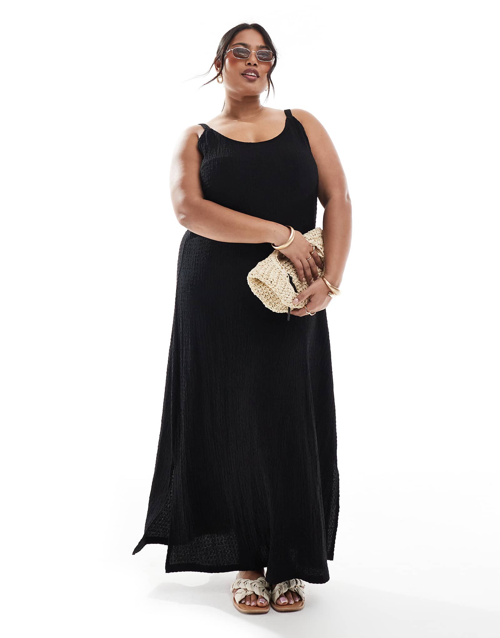 ONLY Curve textured maxi dress in black 5290₽