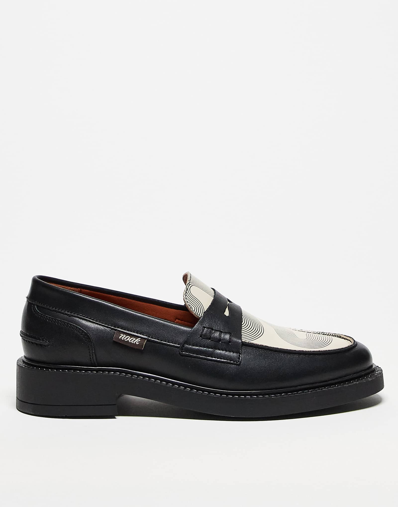 Noak made in Portugal loafers in black leather with geometric design