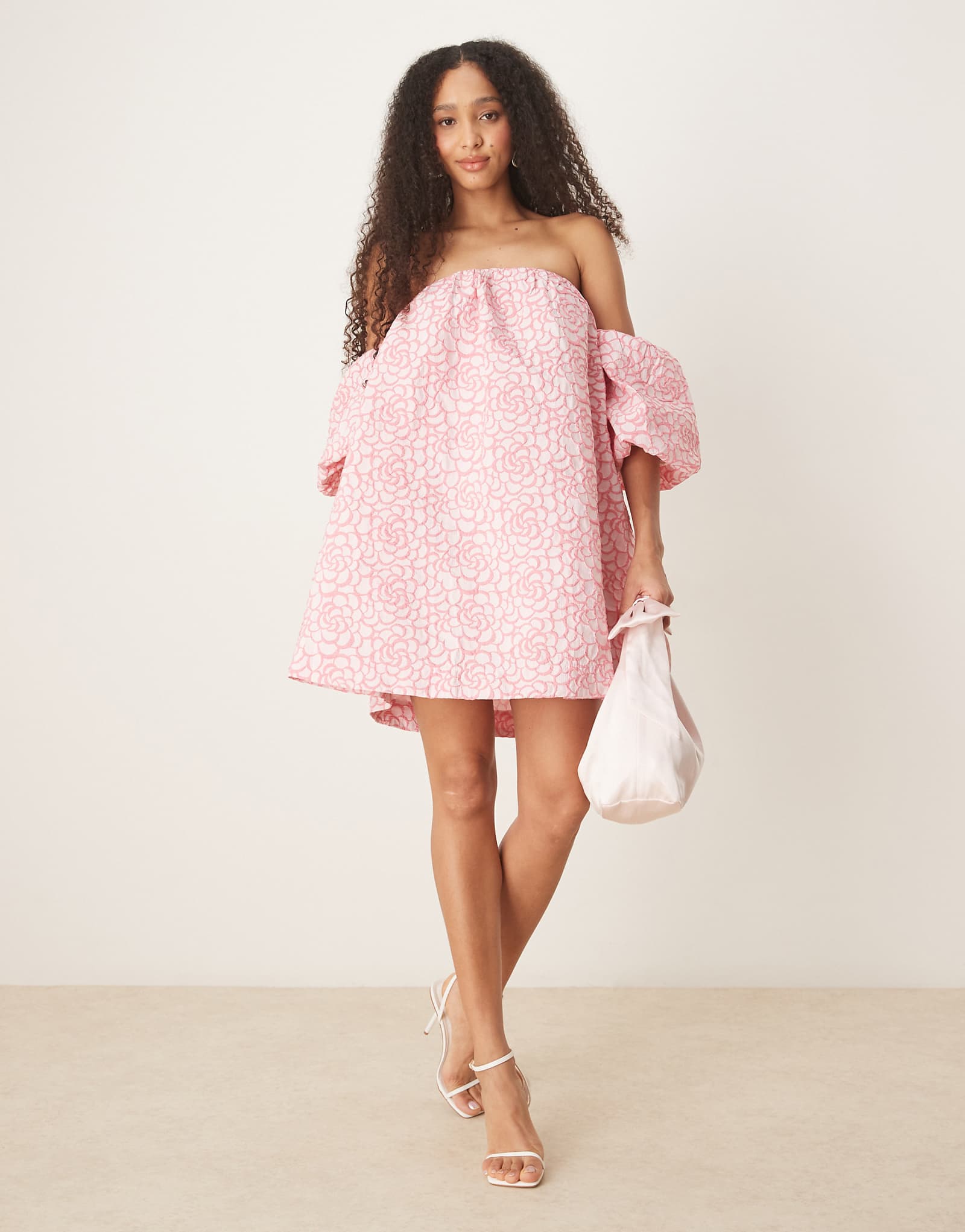 YAS textured rose jaquard off shoulder mini dress in pink 24890₽