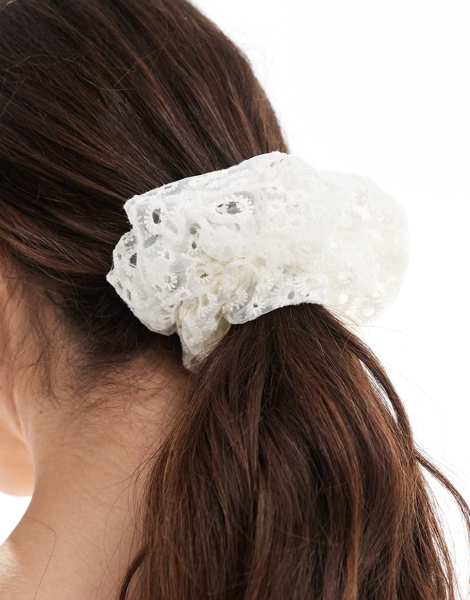 Pieces broderie detail large scrunchie in white 2790₽