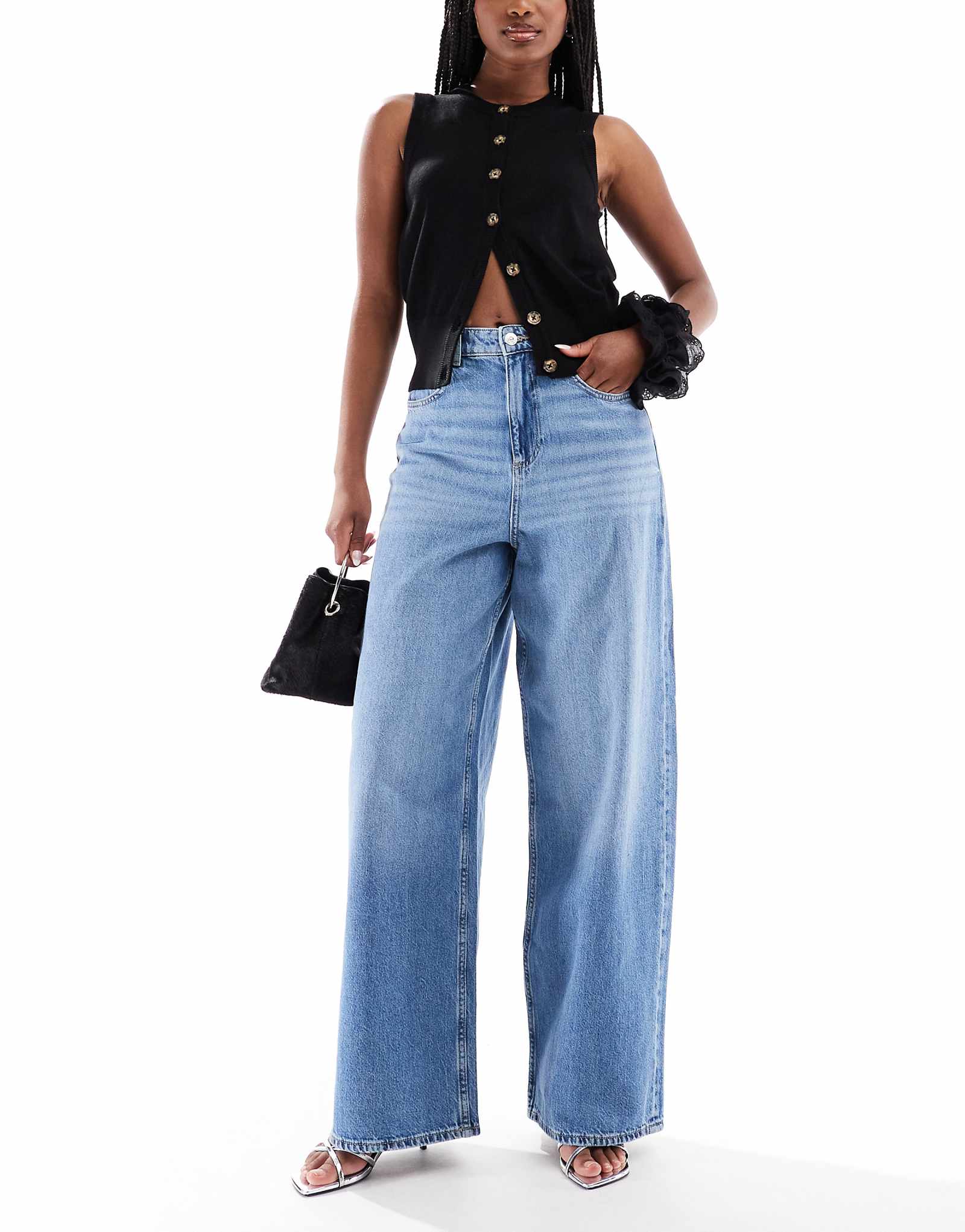 ONLY Paulina high waist baggy jeans in light blue denim 7090₽