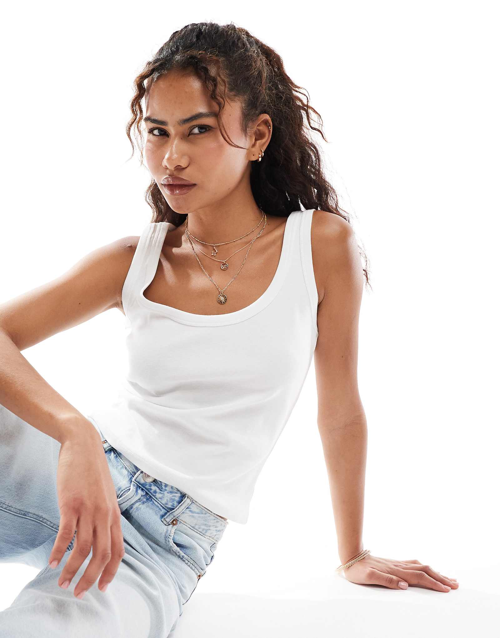 Miss Selfridge ribbed scoop tank top in white 4190₽