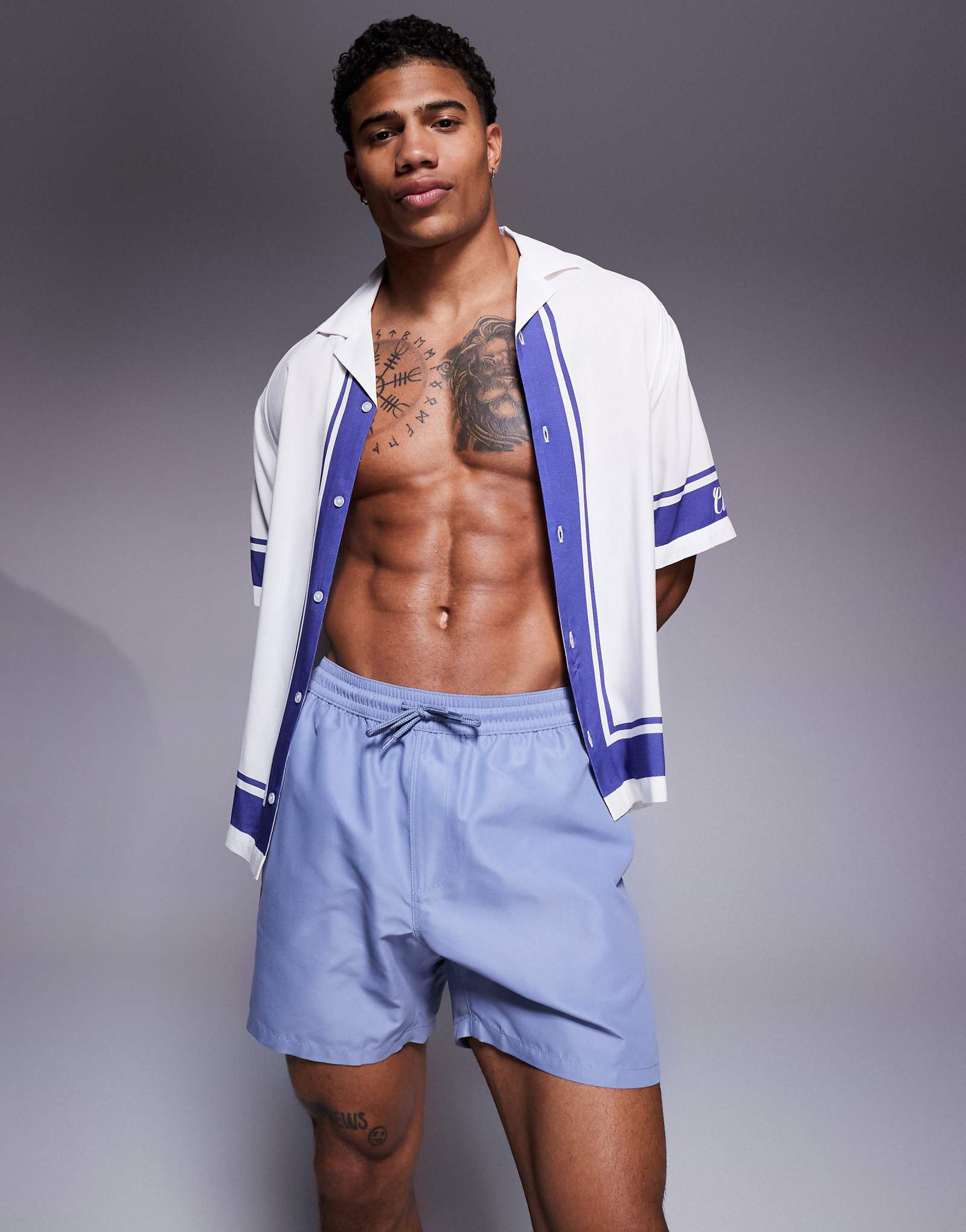 ASOS DESIGN swim shorts in mid length in gray 3090₽