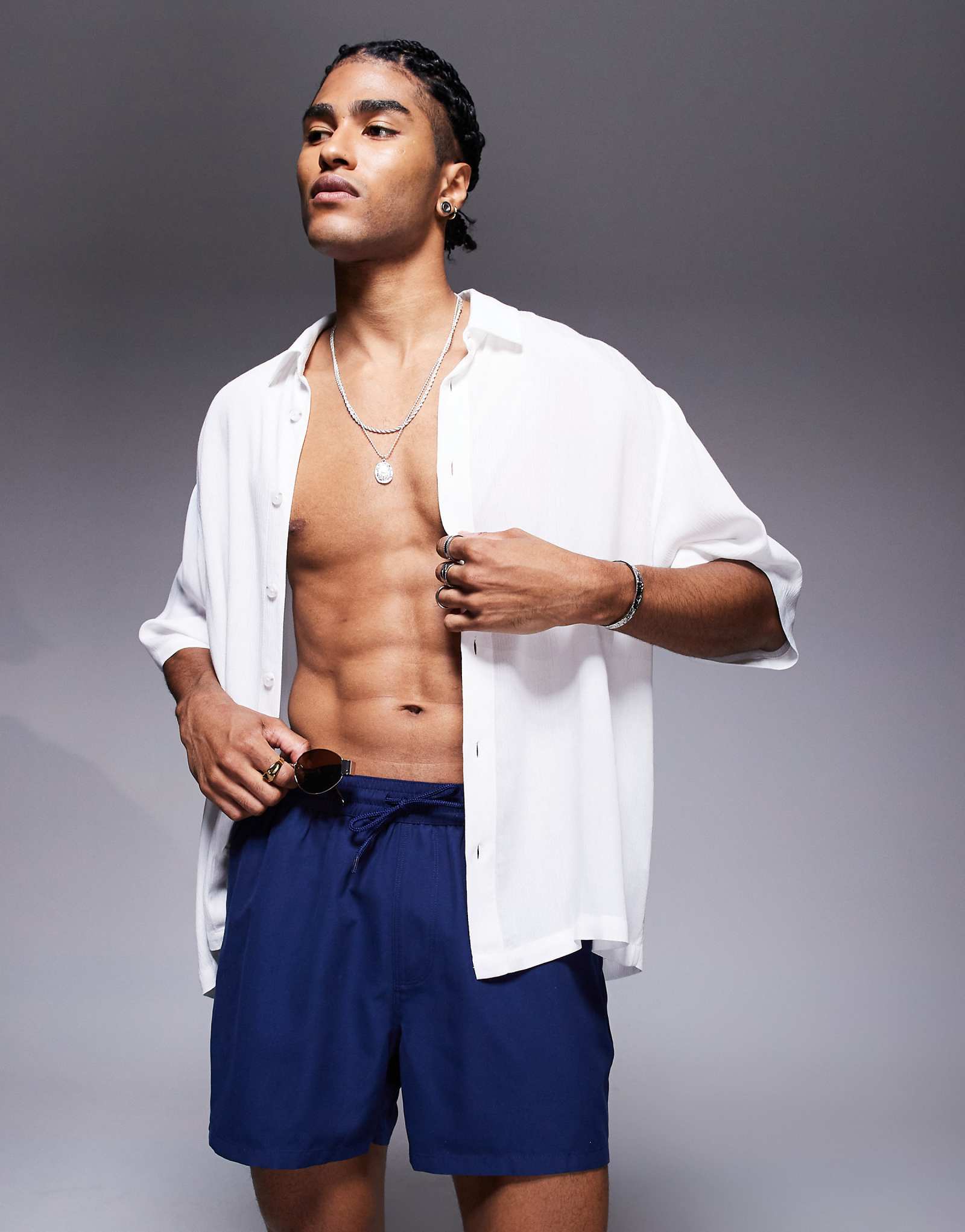 ASOS DESIGN swim shorts in short length in navy 4090₽