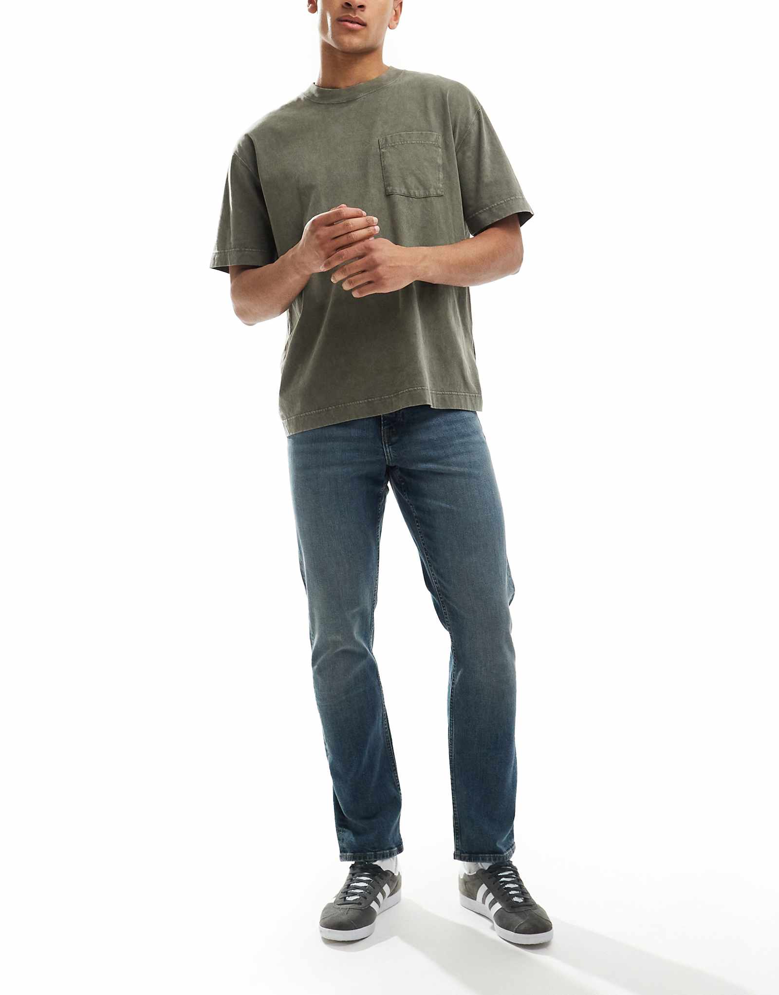 ASOS DESIGN slim fit jeans in mid wash blue 5290₽