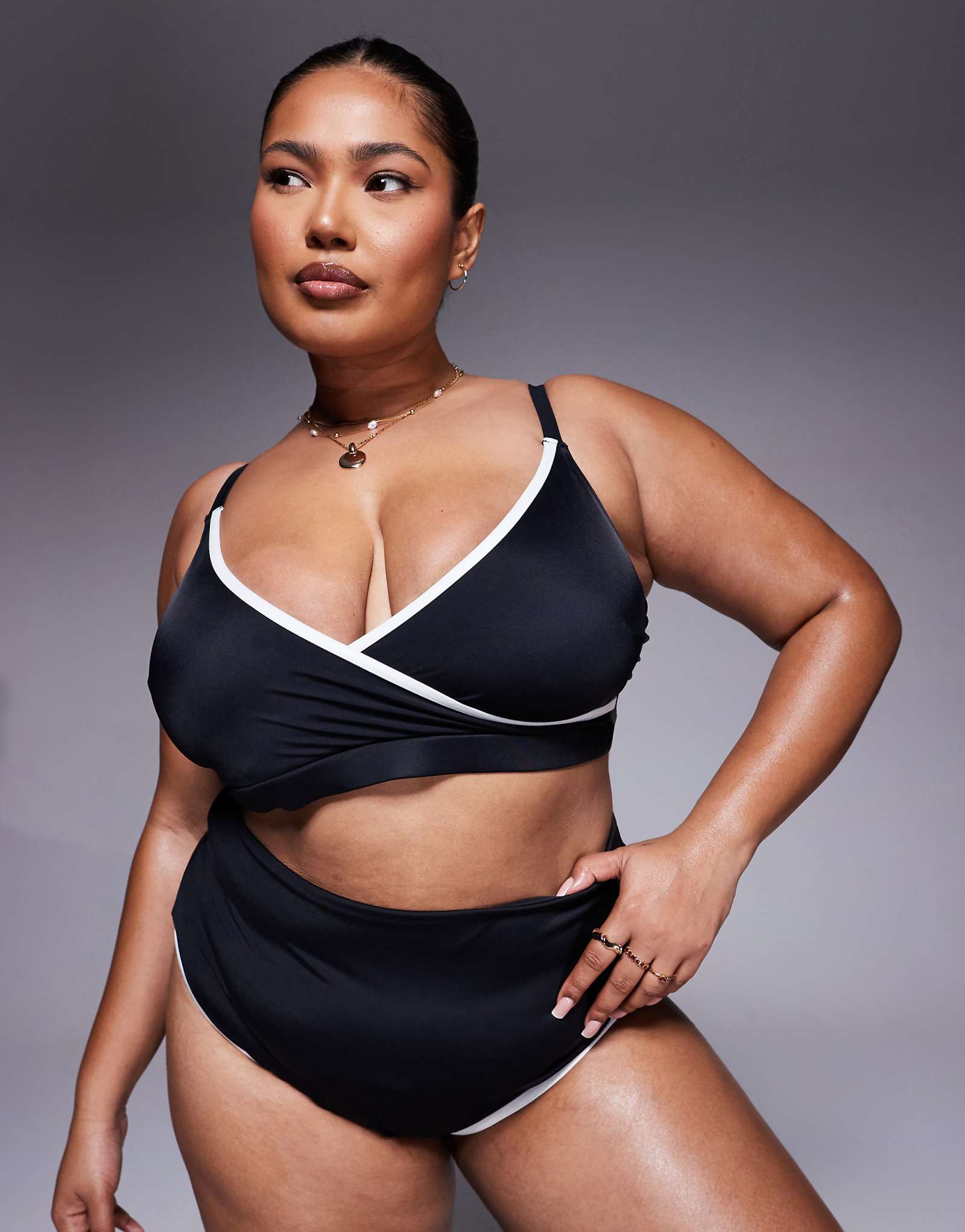 ASOS DESIGN Curve contrast binding high leg high waist bikini bottoms in black 2790₽