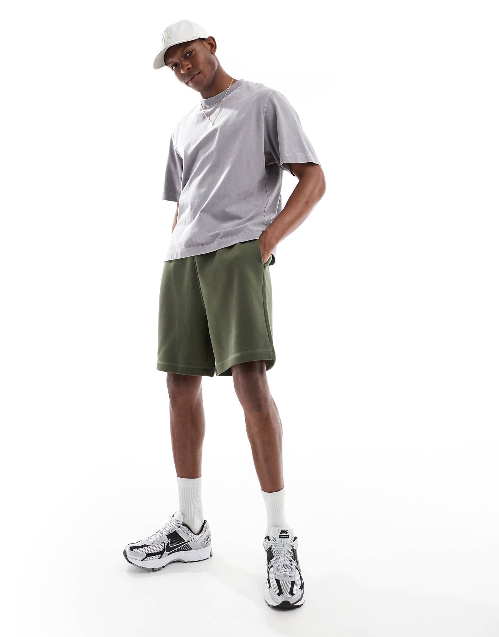 ASOS DESIGN essential mid length oversized shorts in dark green 4290₽