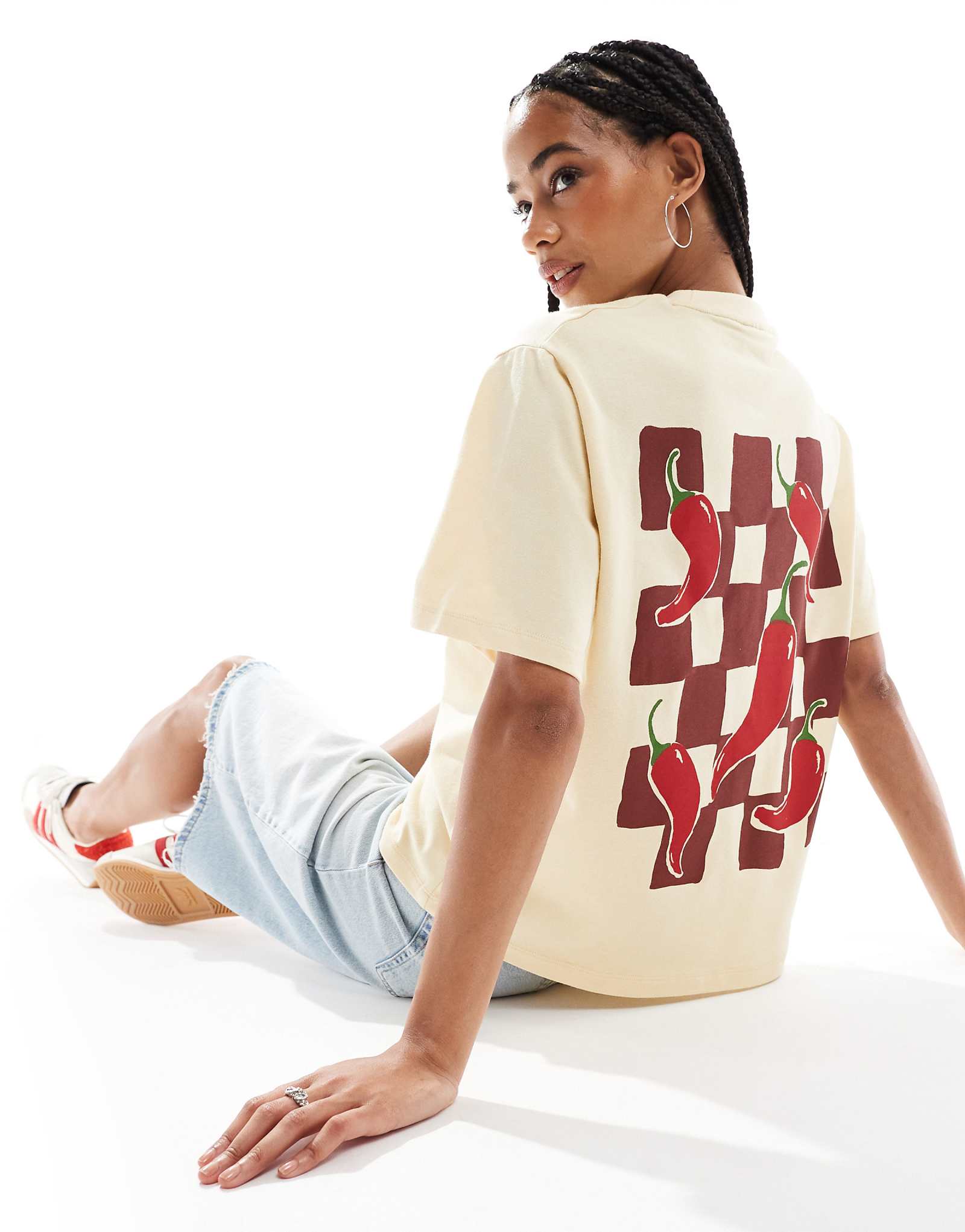 ASOS DESIGN oversized tee with chili pepper graphic in buttermilk 6790₽