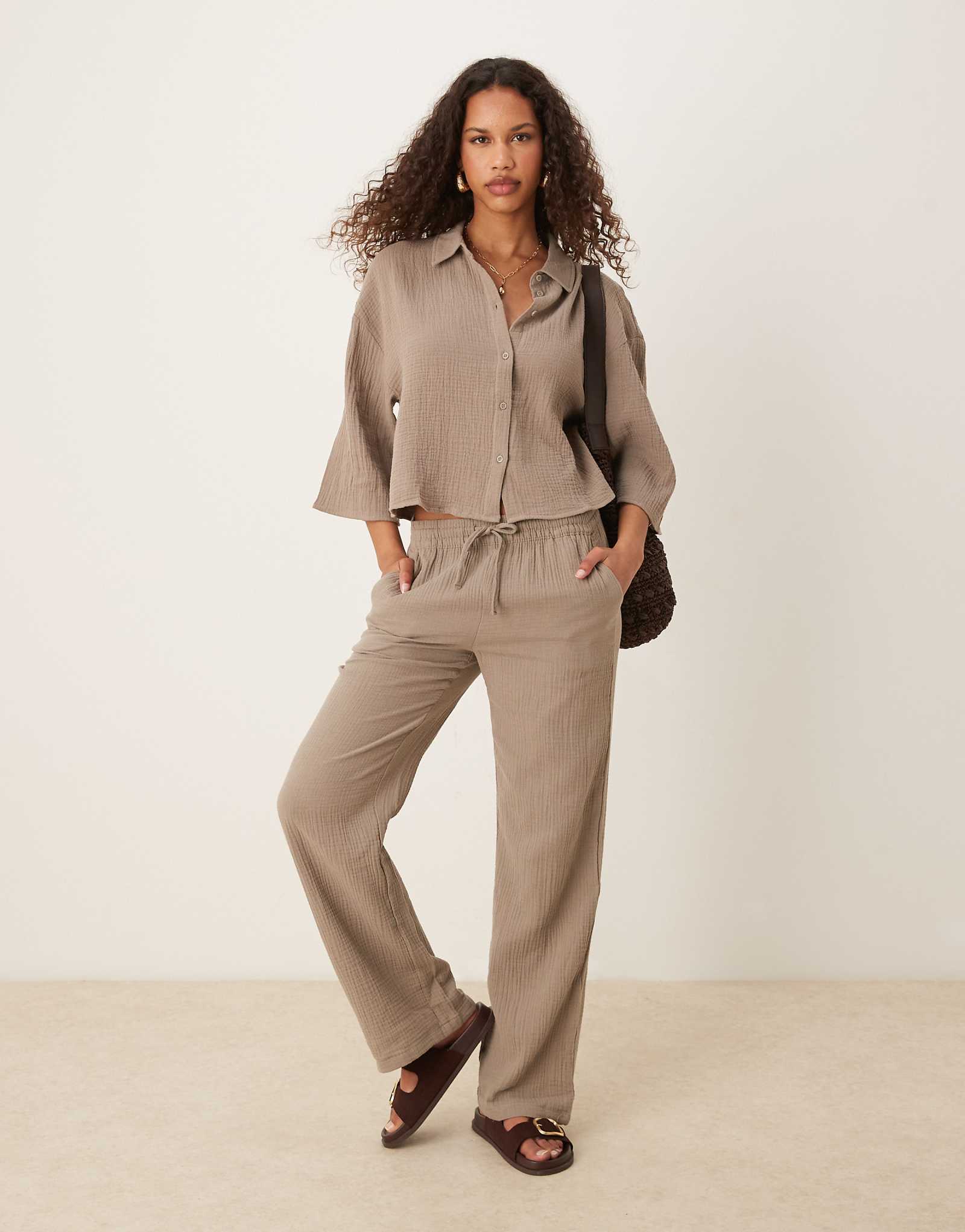 JDY wide leg pants in light brown - part of a set 10990₽