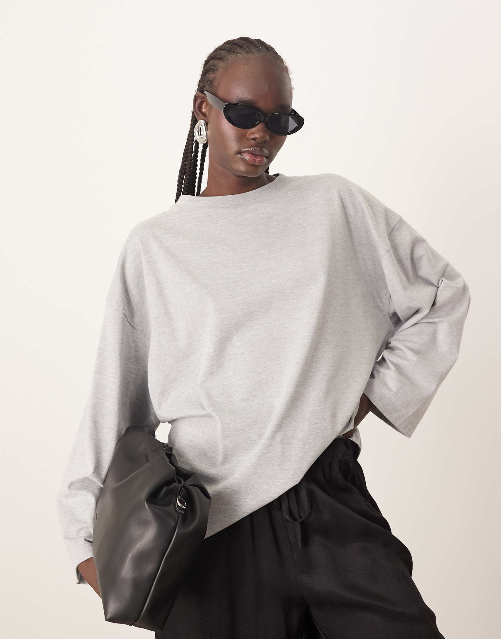 ARRANGE cotton oversized long sleeve T-shirt in gray heather 7790₽